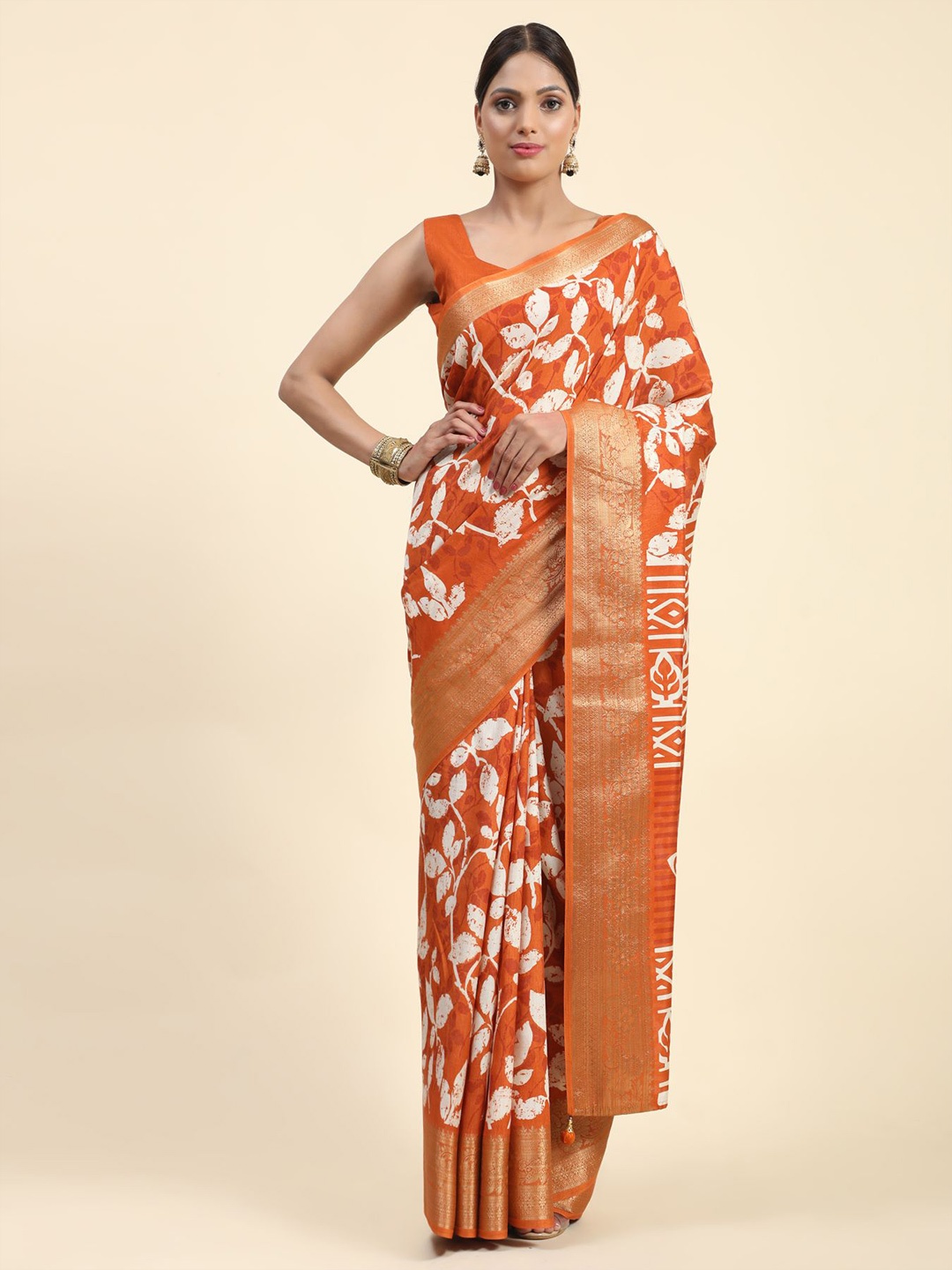 

Phenav Floral Printed Zari Brasso Saree, Orange
