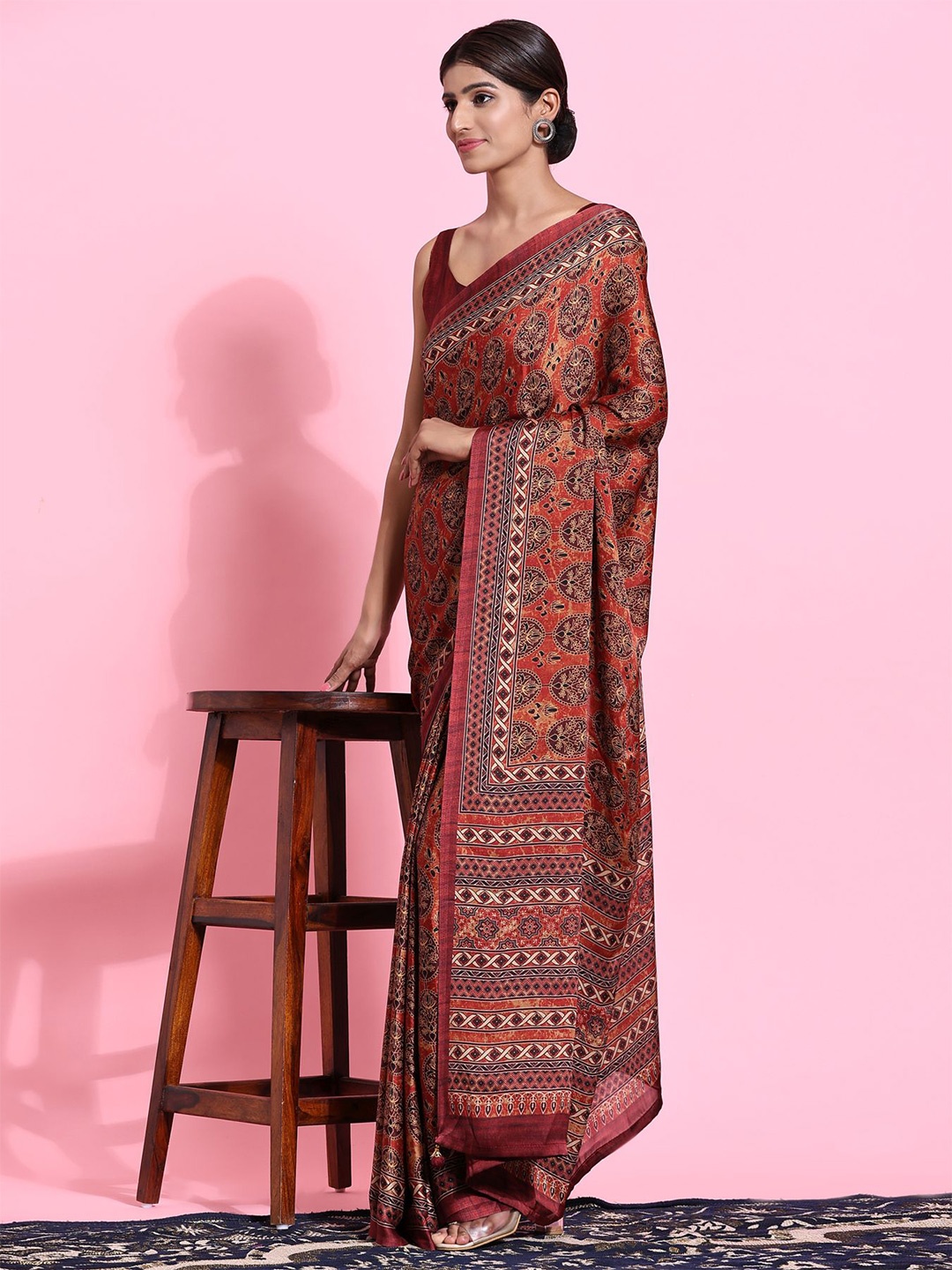 

Phenav Floral Printed Brasso Saree, Rust