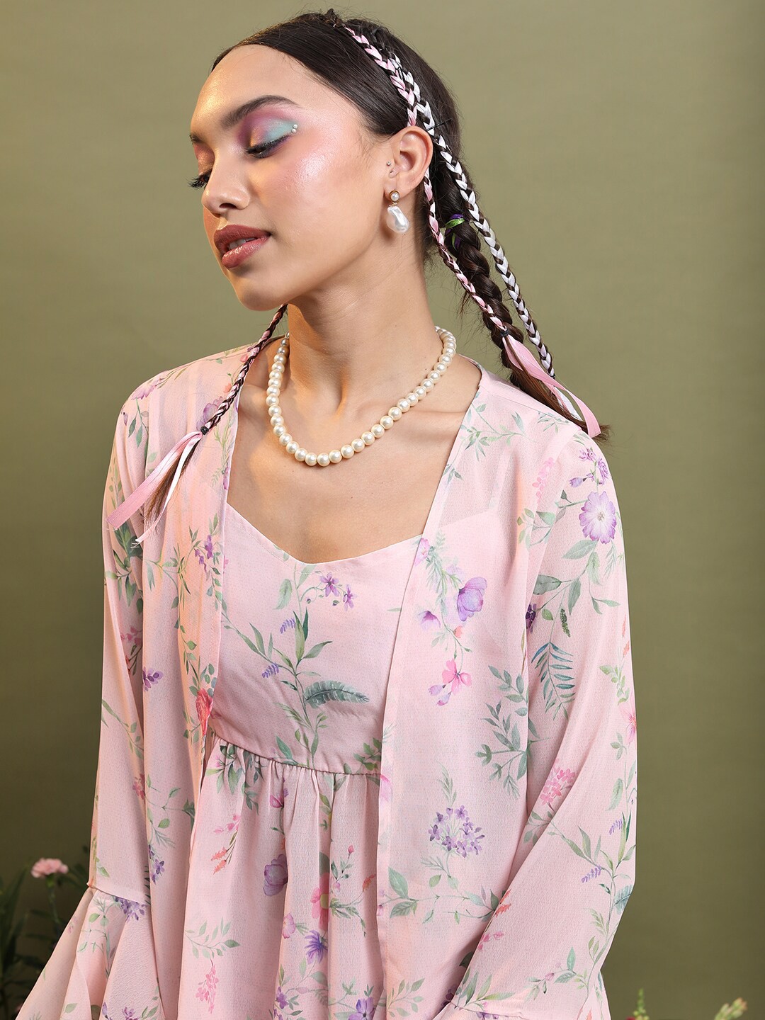 

Vishudh Pink Floral Printed Empire Kurti & Sharara With Jacket