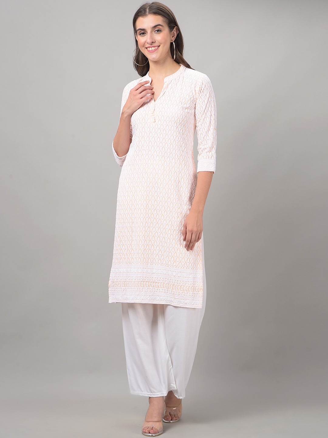 

Dollar Missy Round Neck Ethnic Motifs Embroidered Thread Work Straight Kurta, Peach