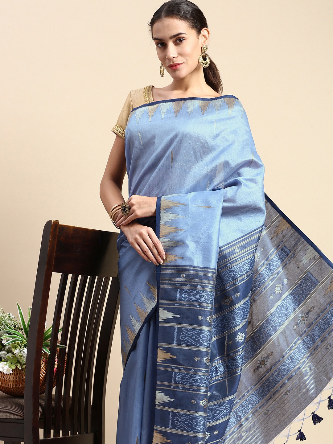 

VISHNU WEAVES Woven Design Zari Banarasi Saree, Blue