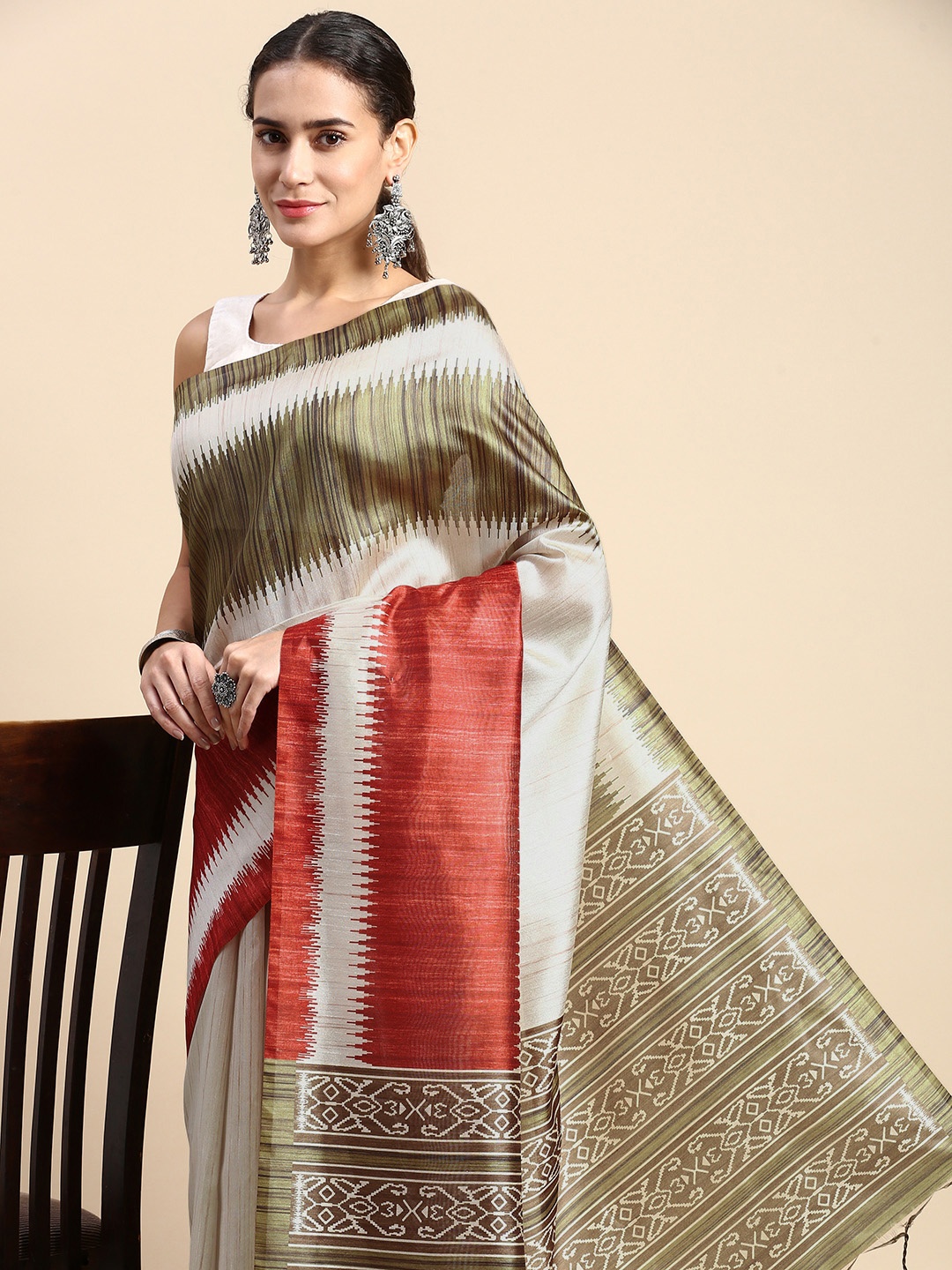 

VISHNU WEAVES Abstract Printed Tussar Saree, Olive