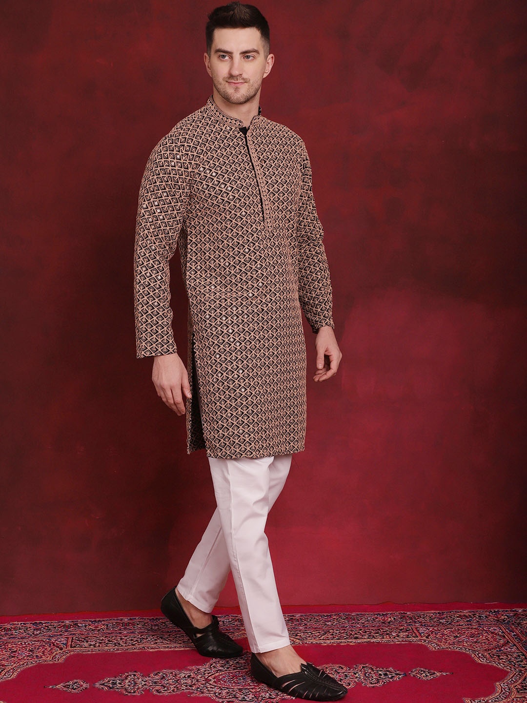 

Jompers Geometric Self Design Thread Work Pure Cotton Kurta With Pyjamas, Black