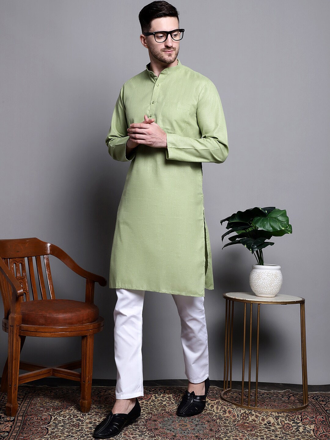 

Jompers Mandarin Collar Pure Cotton Straight Kurta With Pyjamas, Green