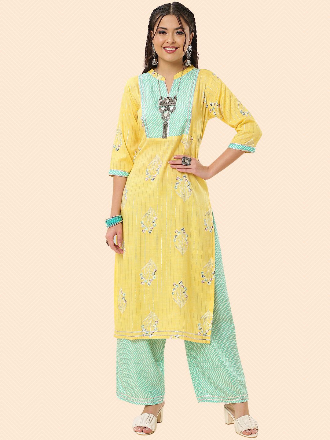 

HERE&NOW Printed Mandarin Collar Kurta With Trousers, Mustard