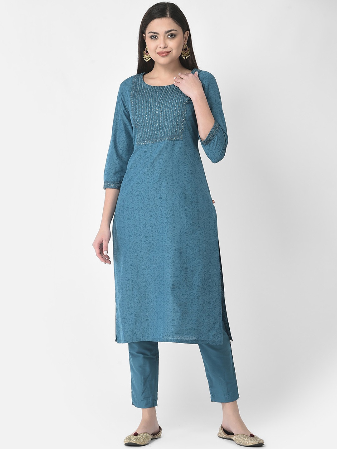 

Span Ethnic Motifs Embroidered Sequinned Silk Kurta, Blue