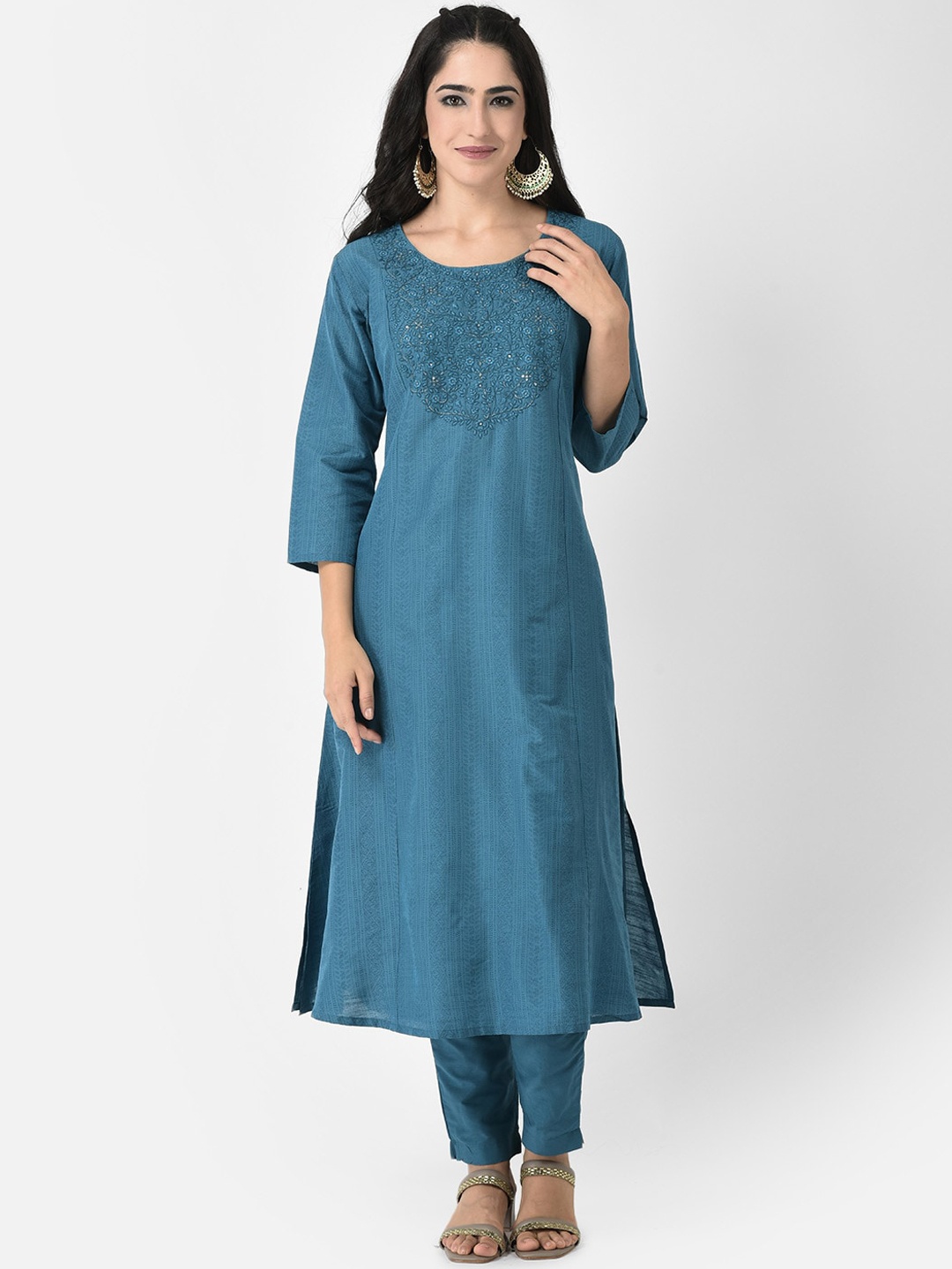 

Span Ethnic Motifs Embroidered Sequinned Silk Kurta, Blue