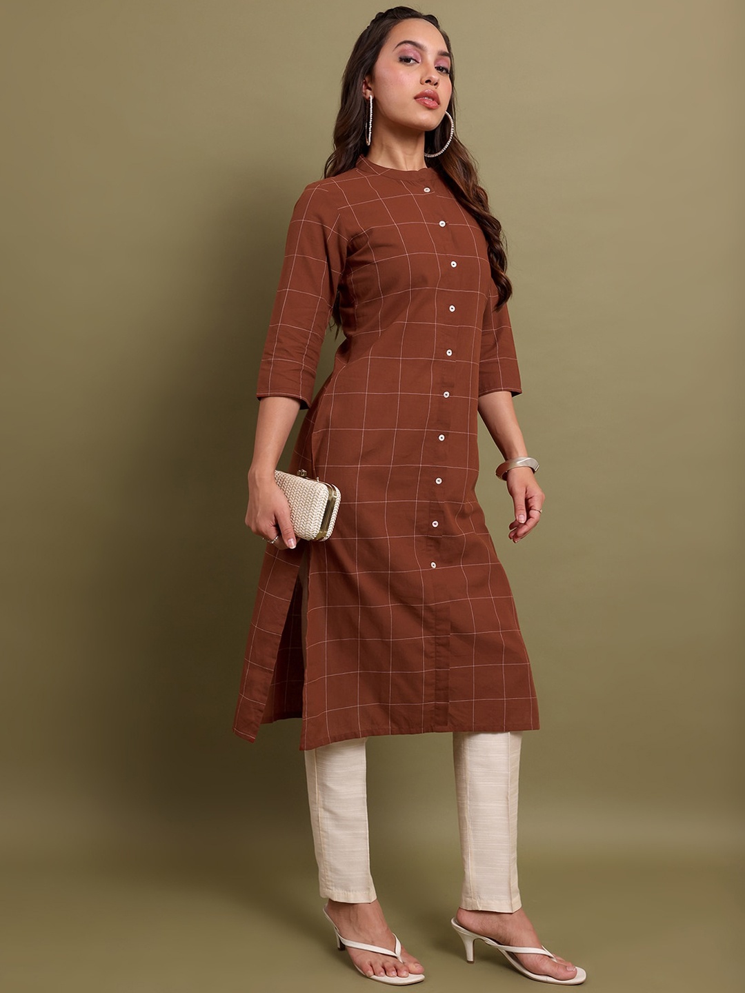 

Vishudh Brown Checked Mandarin Collar Pure Cotton Straight Kurta