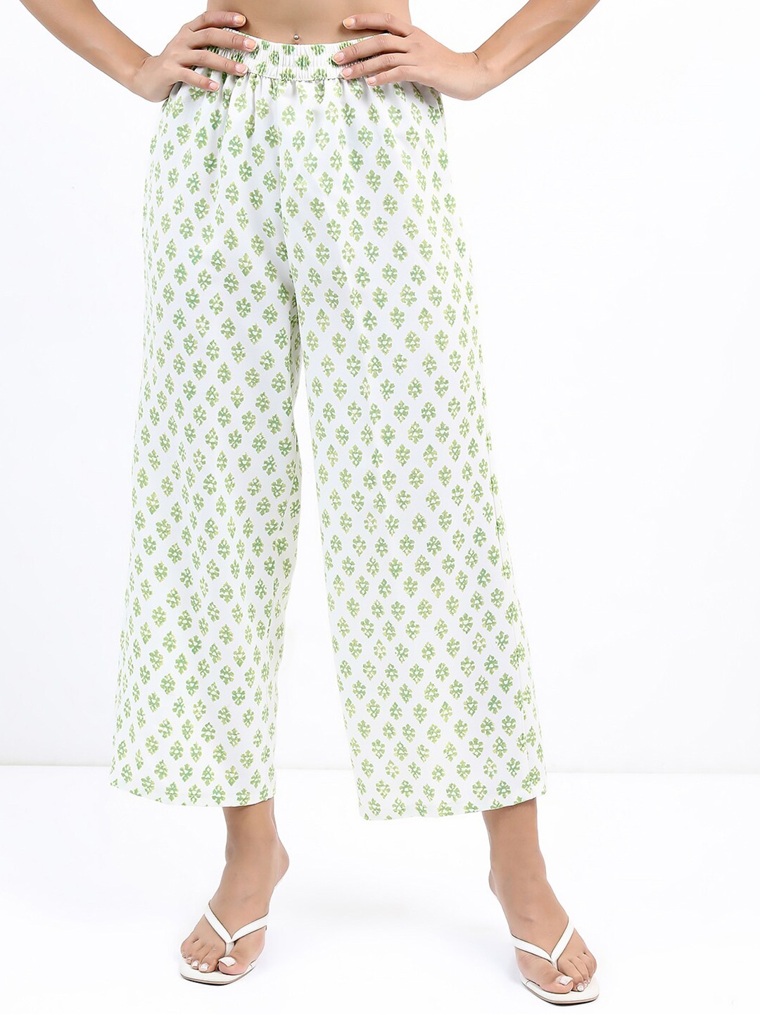 

Vishudh Women Floral Printed Wide Leg Cropped Palazzos, White