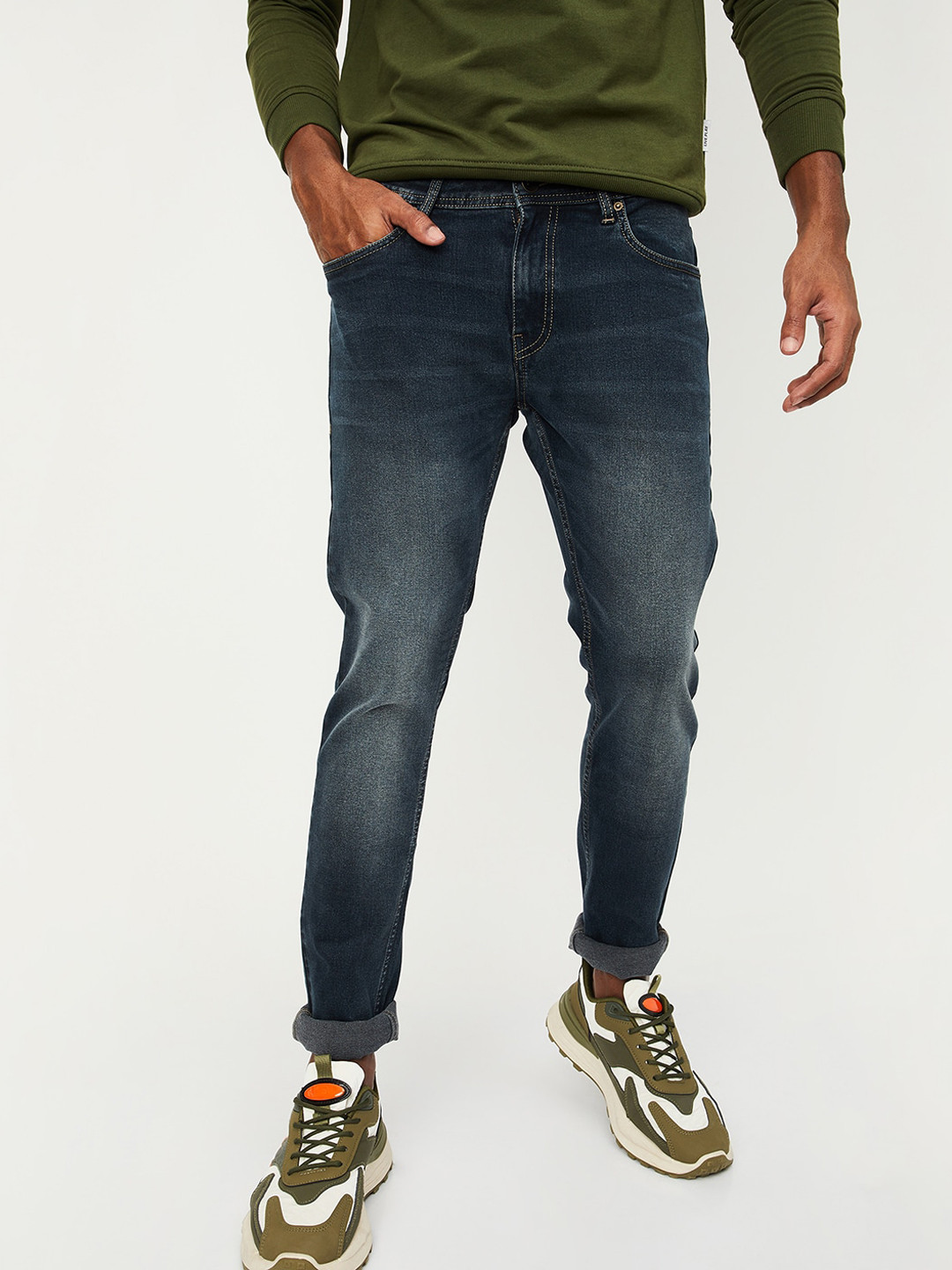 

max Men Mid-Rise Stretchable Heavy Fade Jeans, Navy blue