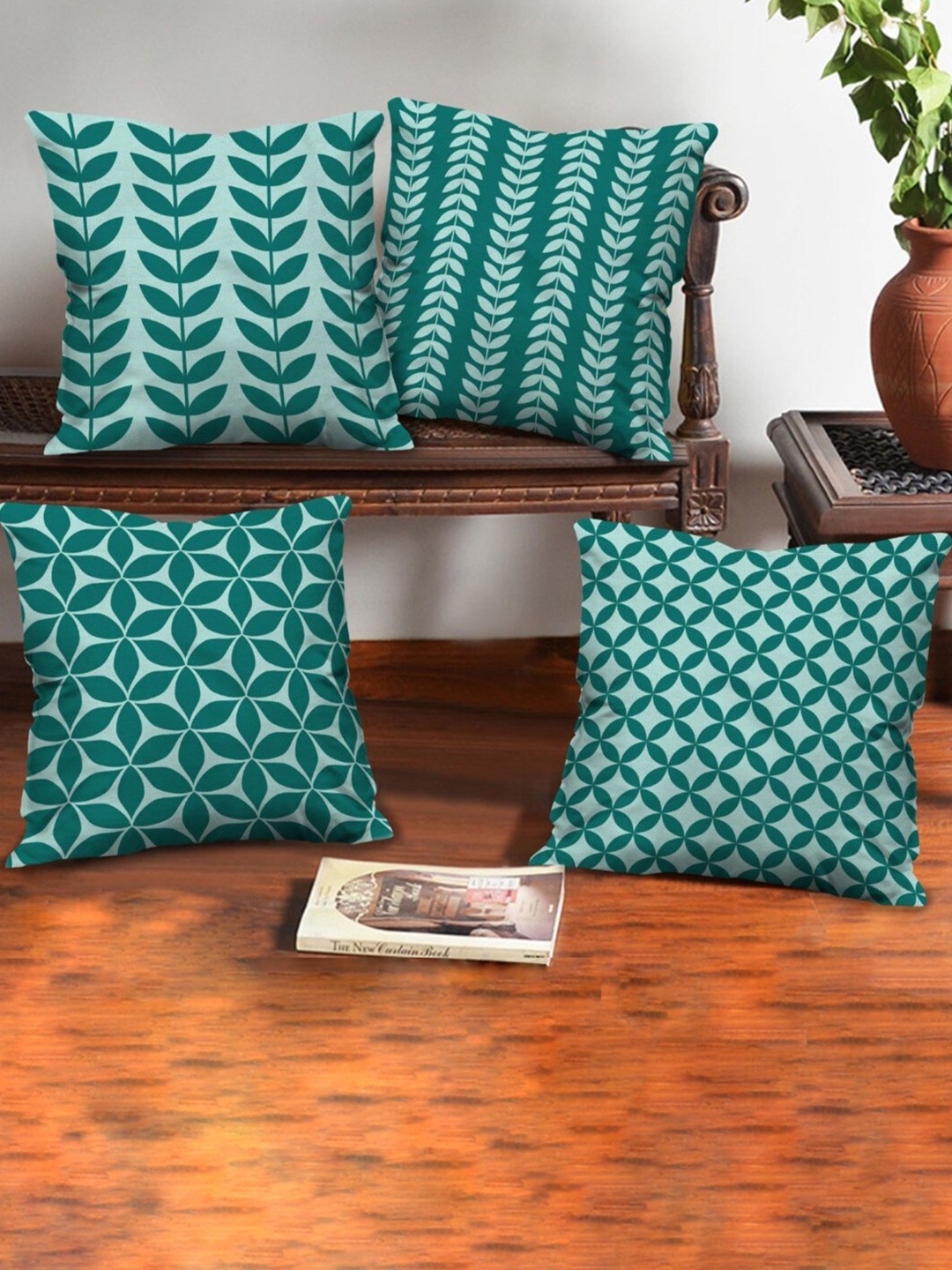 

Indigifts Generic Blue 4 Pieces Geometric Printed Velvet Square Cushion Covers