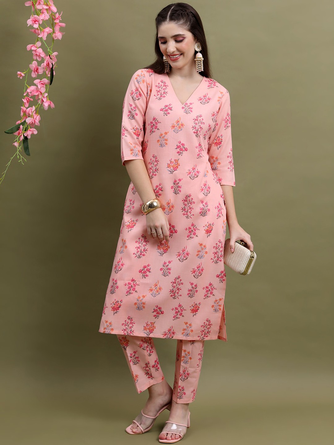 

Vishudh Peach-Coloured V-Neck Floral Printed Straight Kurta with Trousers