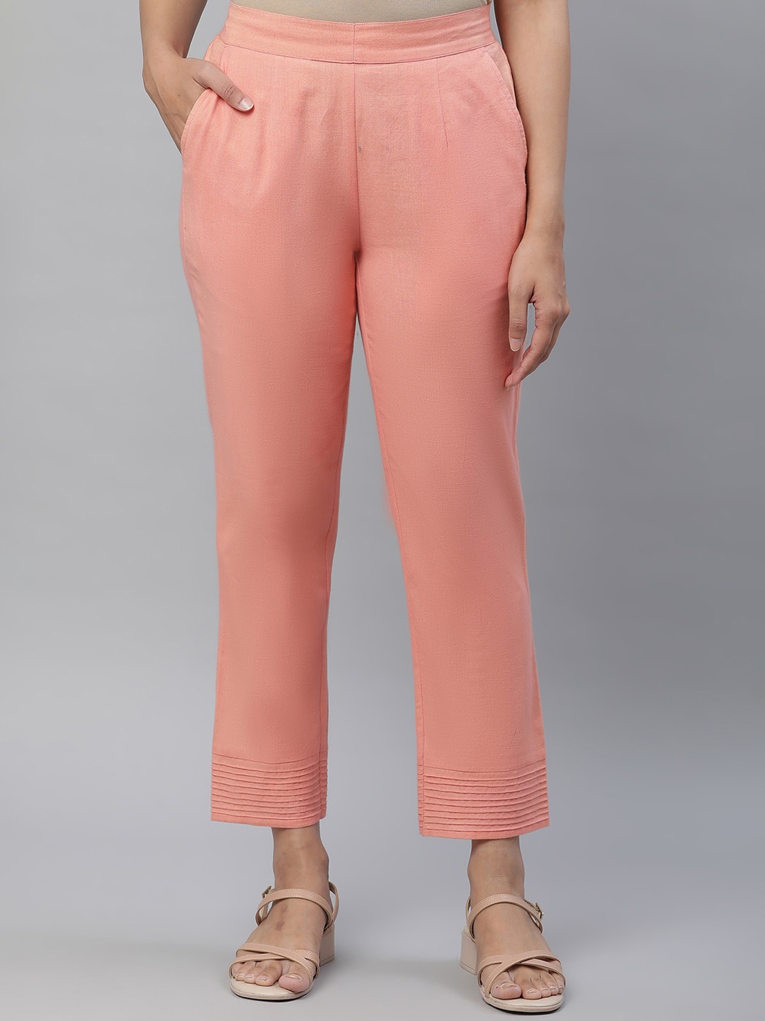 

AURELIA Women Slim Fit Trousers, Peach