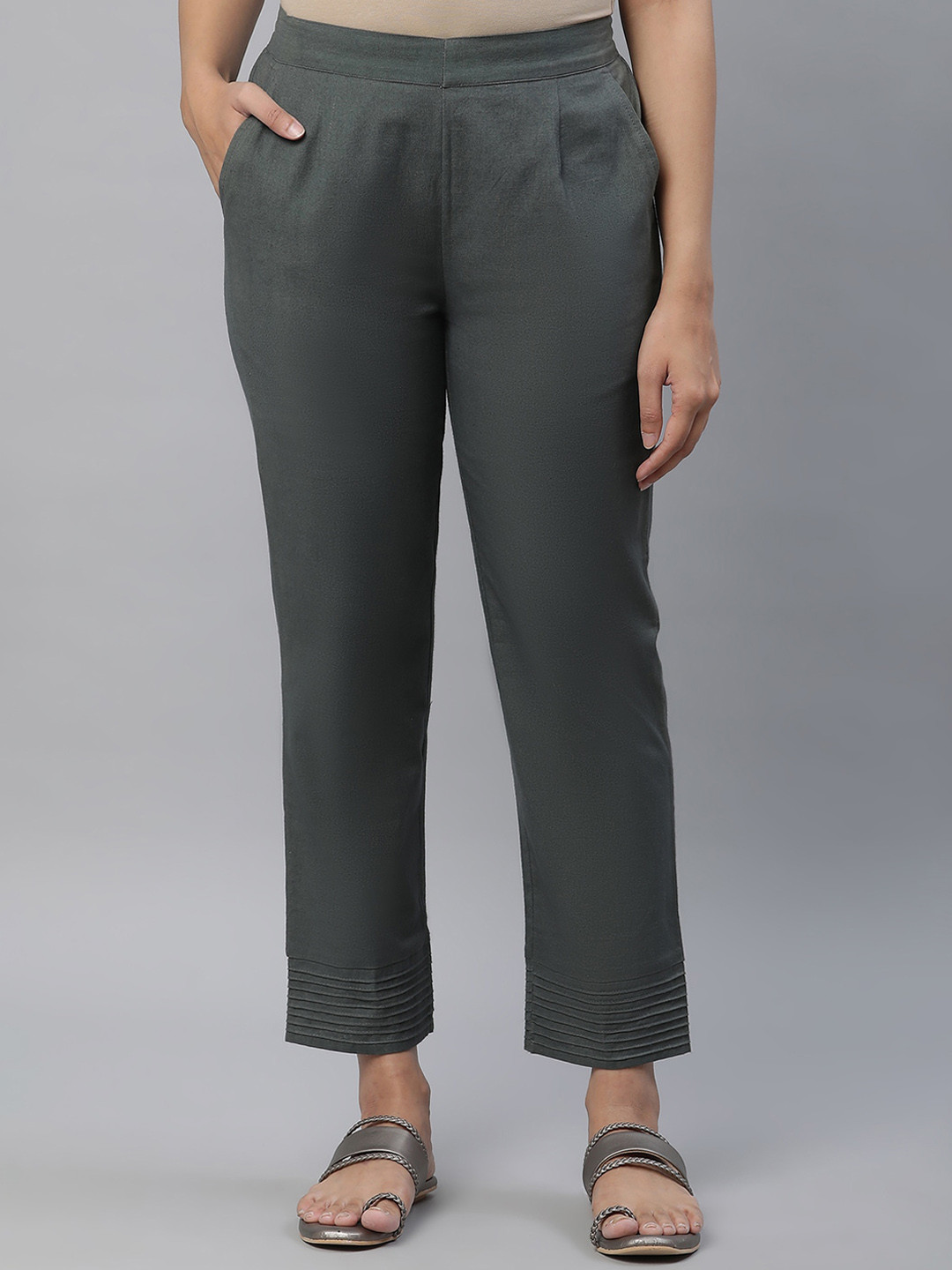 

AURELIA Women Slim Fit Cigarette Trousers, Green