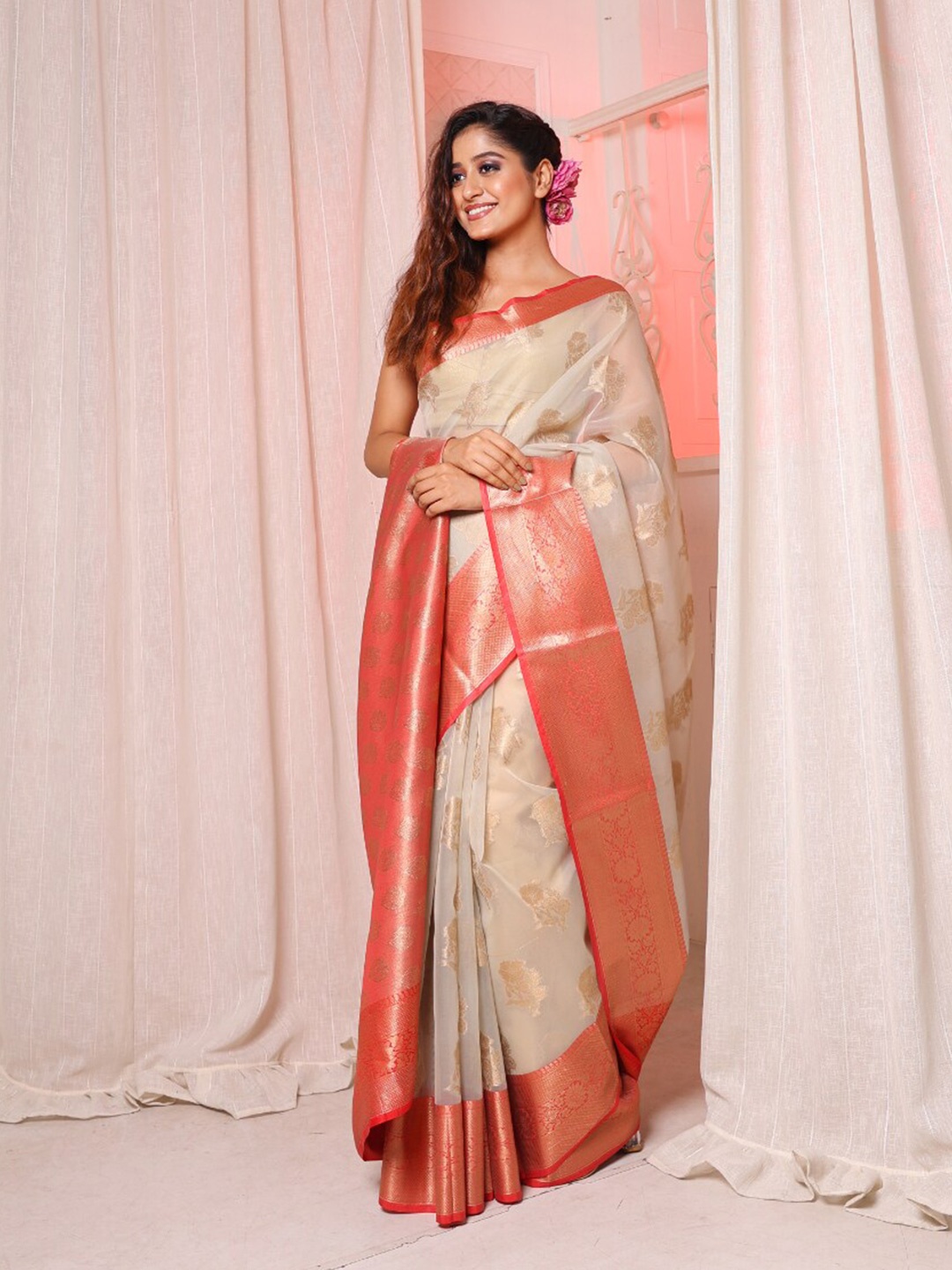 

Charukriti Woven Design Zari Detailed Organza Saree, Off white