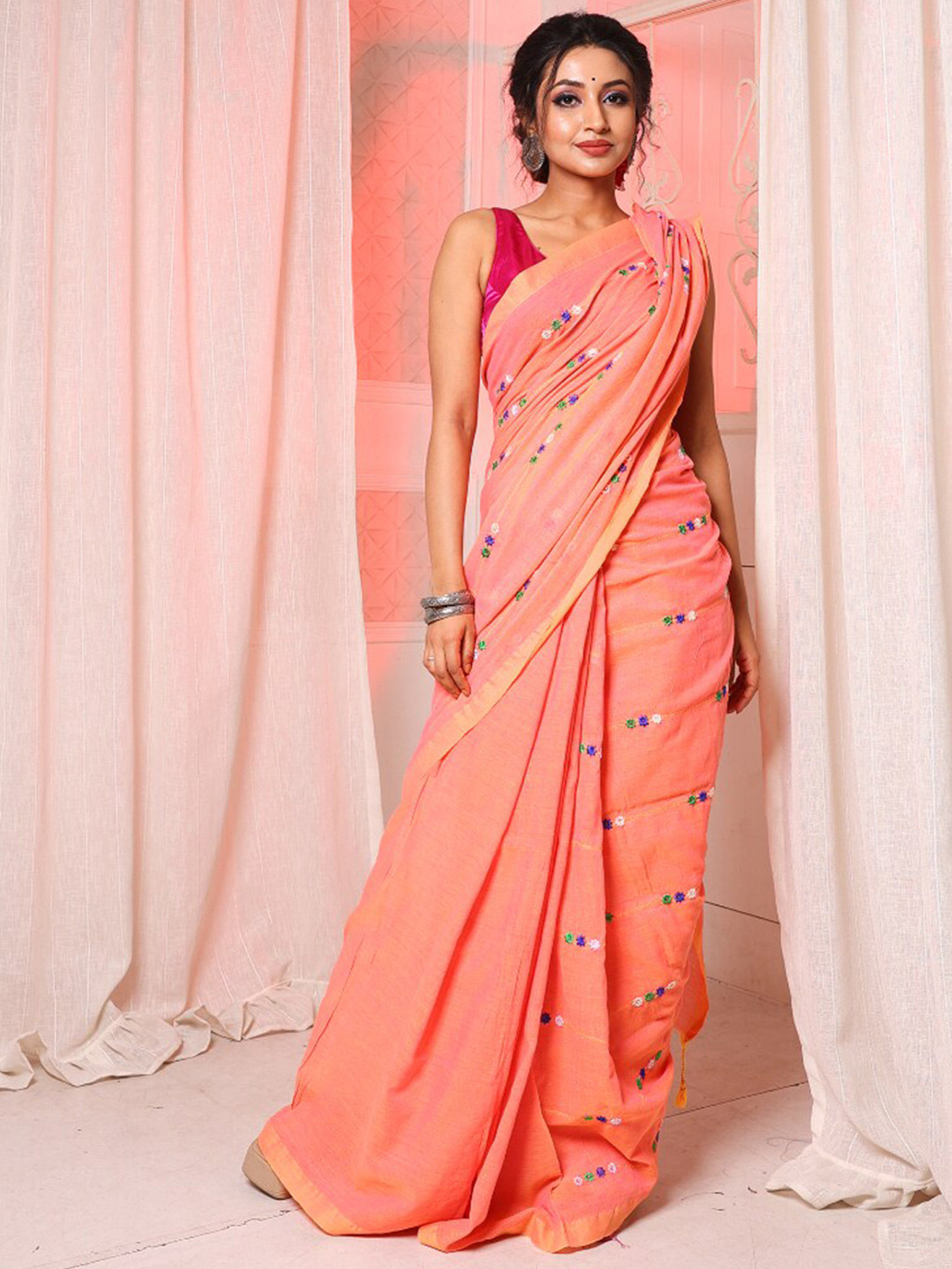 

Charukriti Floral Embroidered Pure Cotton Saree, Coral