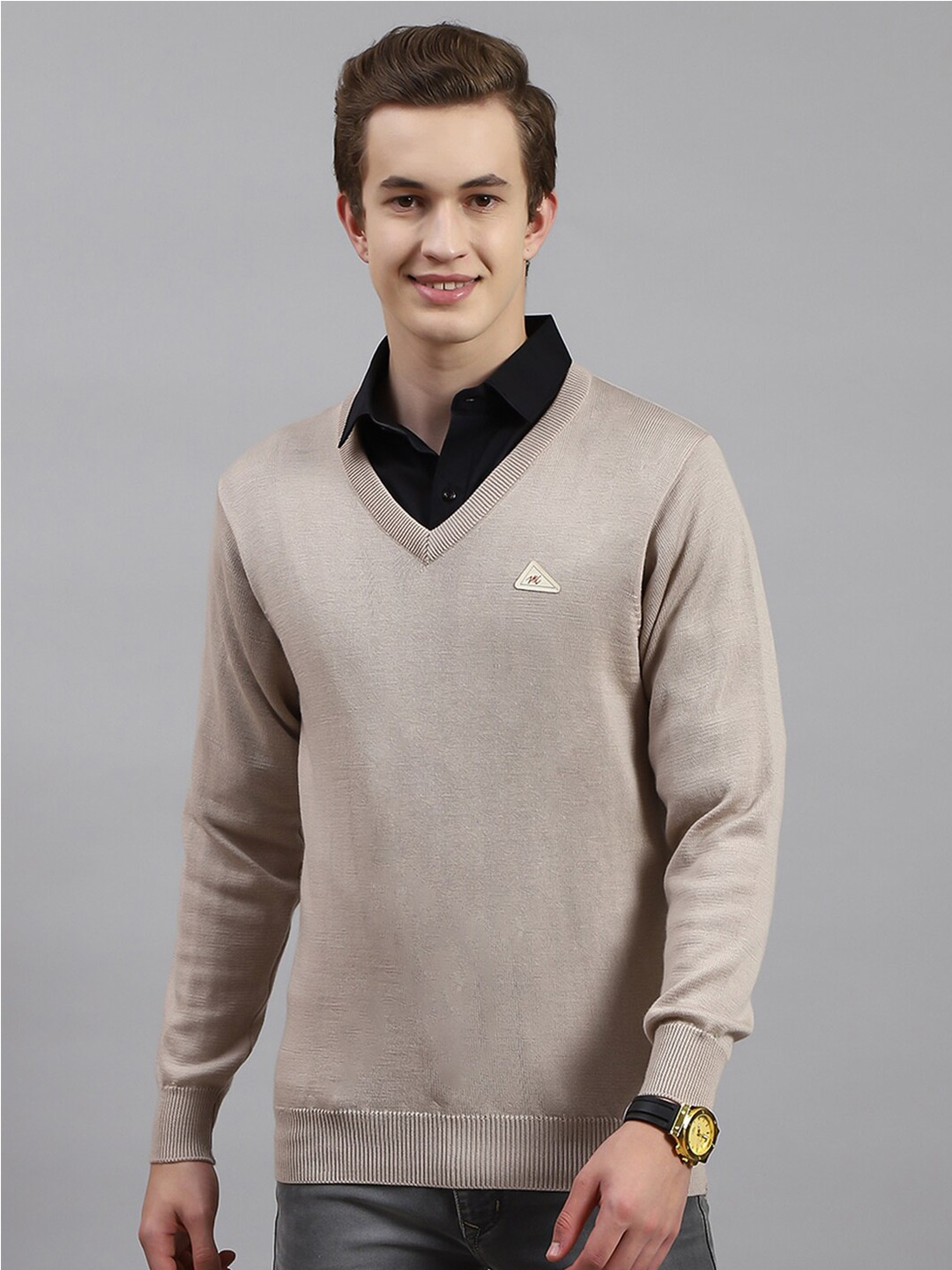

Monte Carlo Woollen Pullover Sweaters, Grey