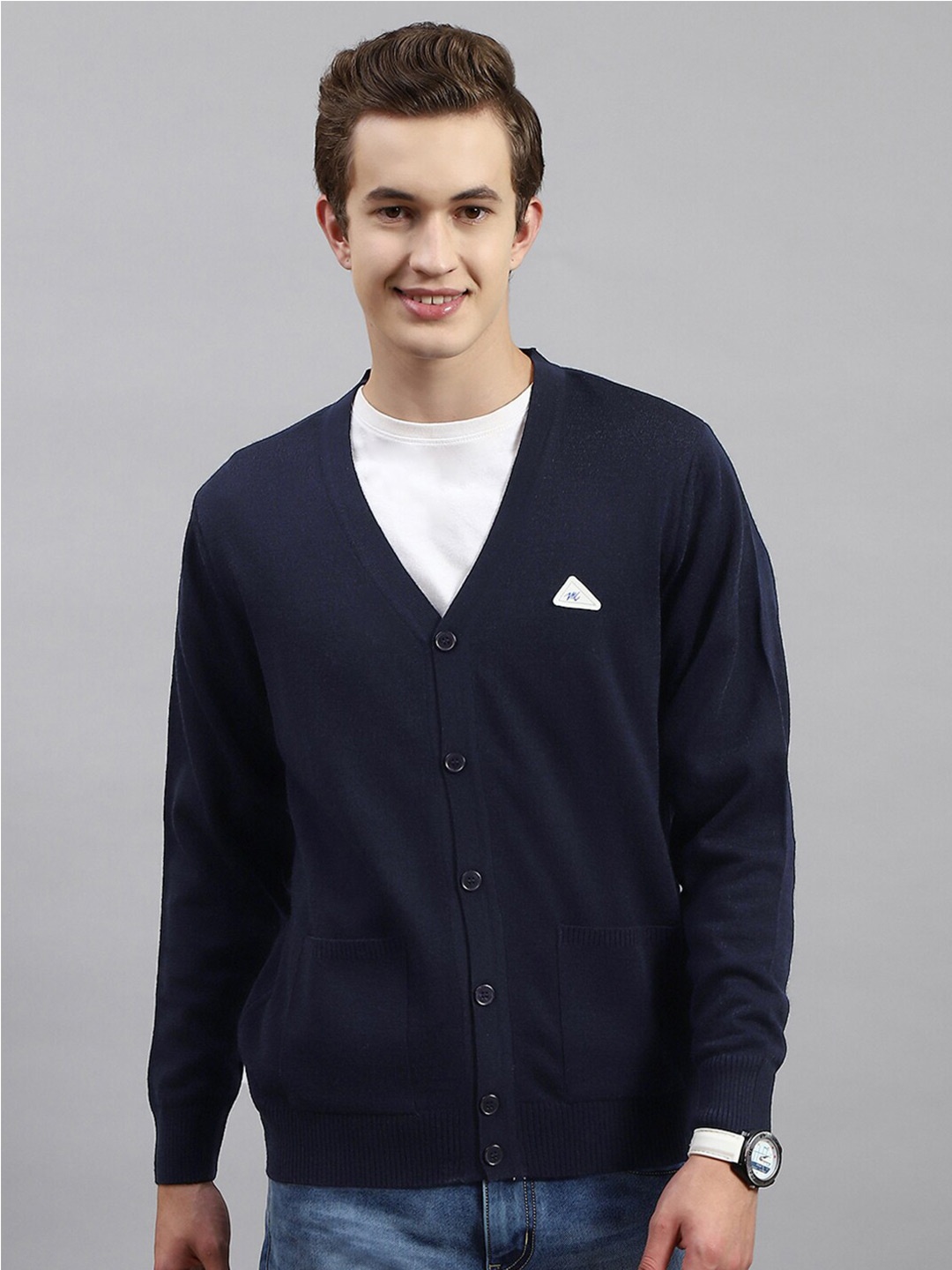 

Monte Carlo V-Neck Woollen Cardigan Sweaters, Navy blue