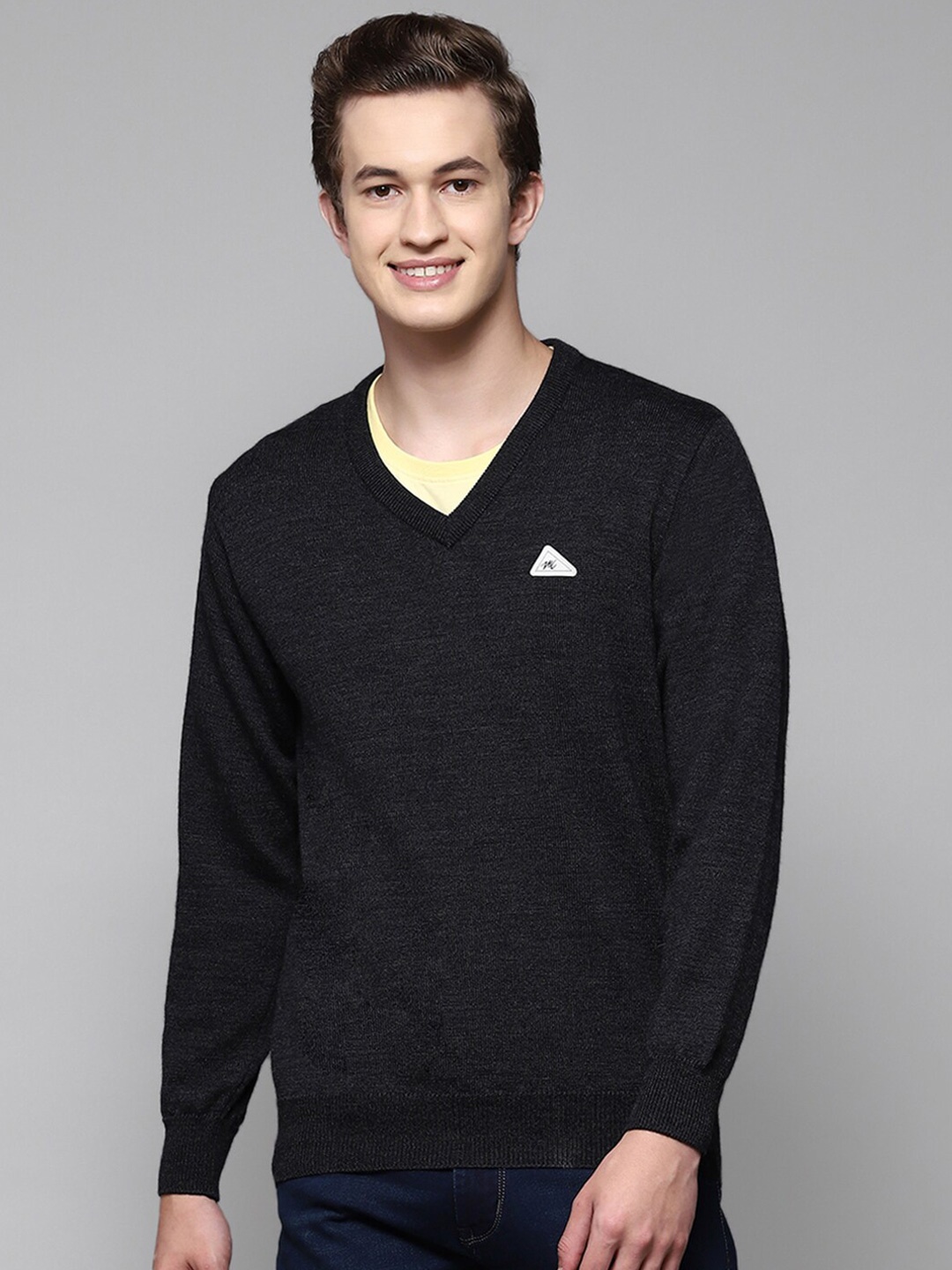 

Monte Carlo V-Neck Woollen Pullover, Grey