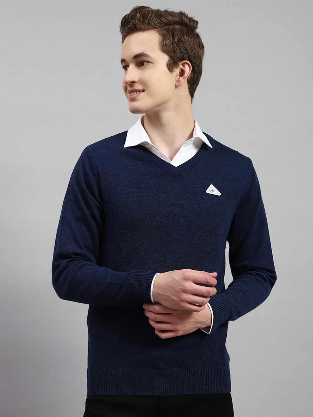 

Monte Carlo V-Neck Woollen Pullover, Navy blue