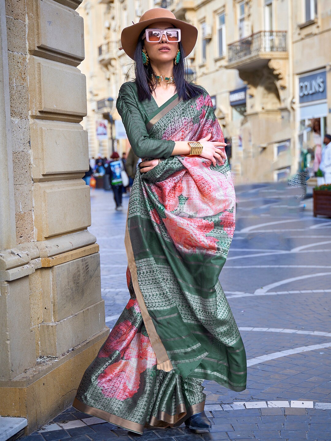 

Mitera Floral Printed Saree, Green