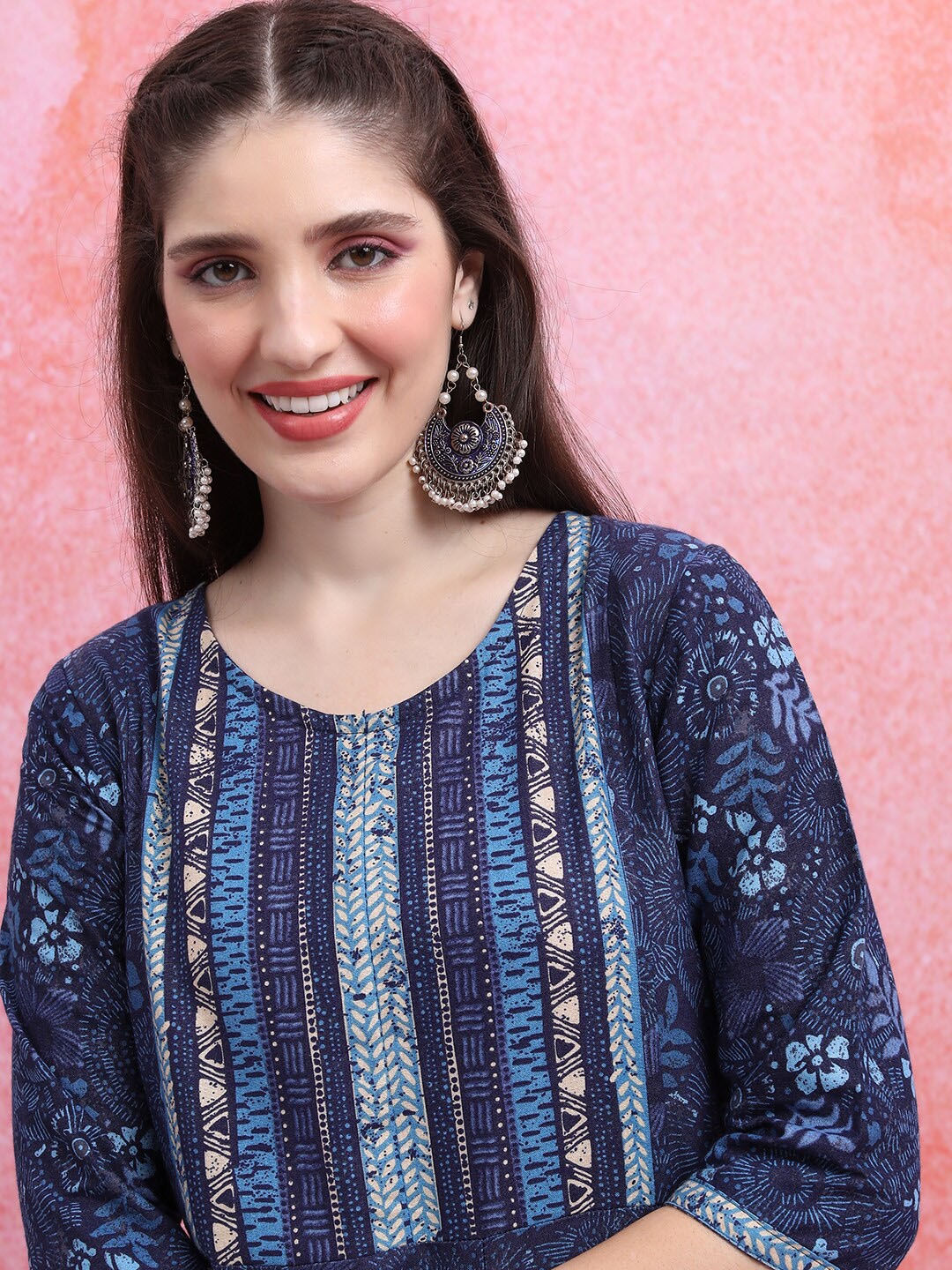 

Vishudh Blue Floral Printed Pure Cotton Panelled A-Line Kurta with Trousers
