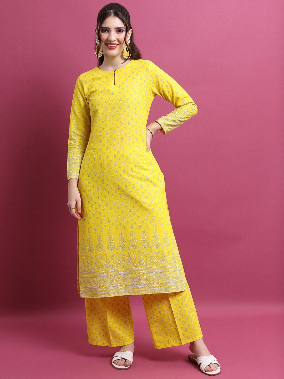 

Vishudh Yellow Ethnic Motifs Printed Pure Cotton Straight Kurta with Palazzos