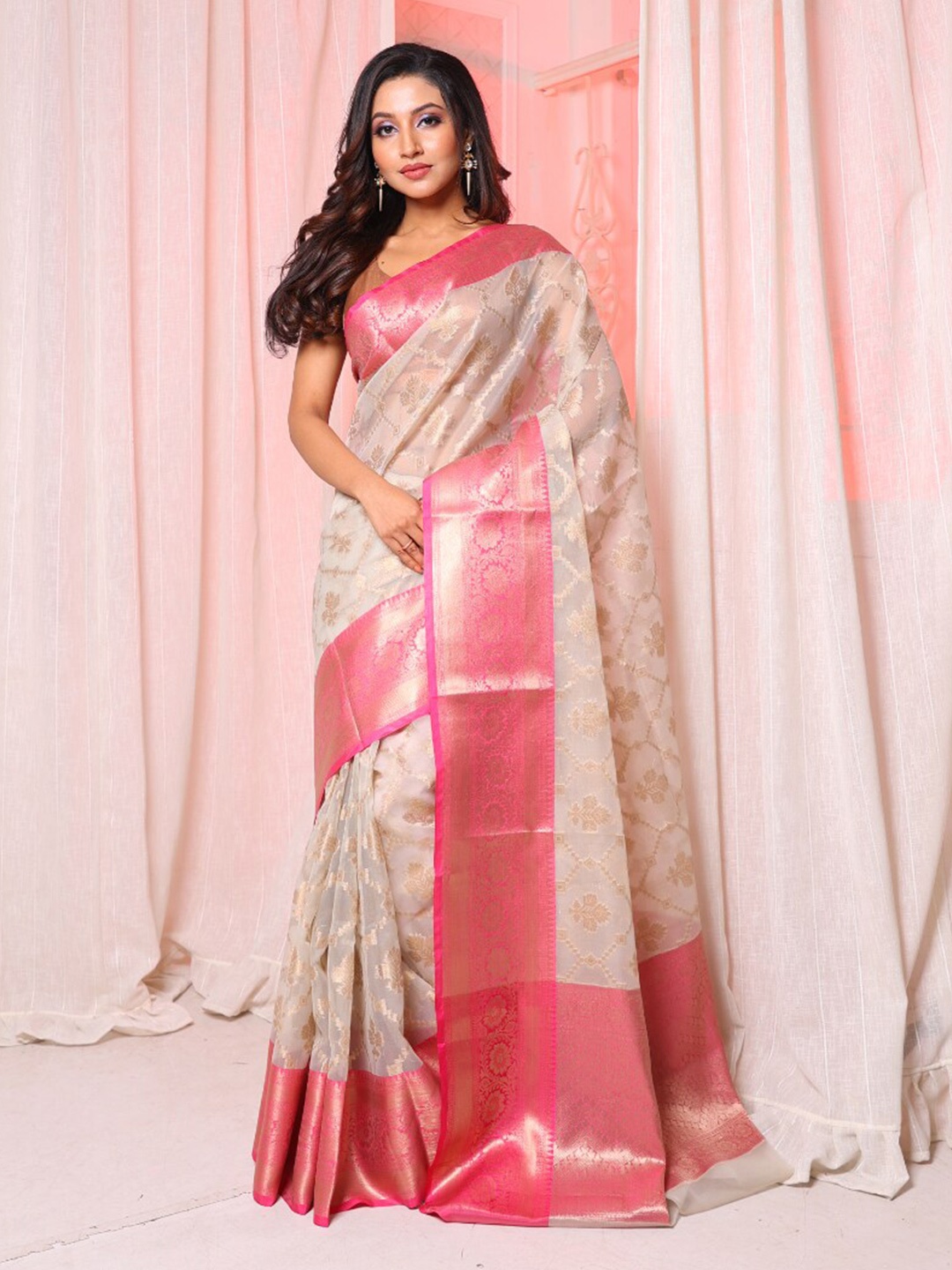 

Arhi Embellished Woven Design Organza Saree, Off white