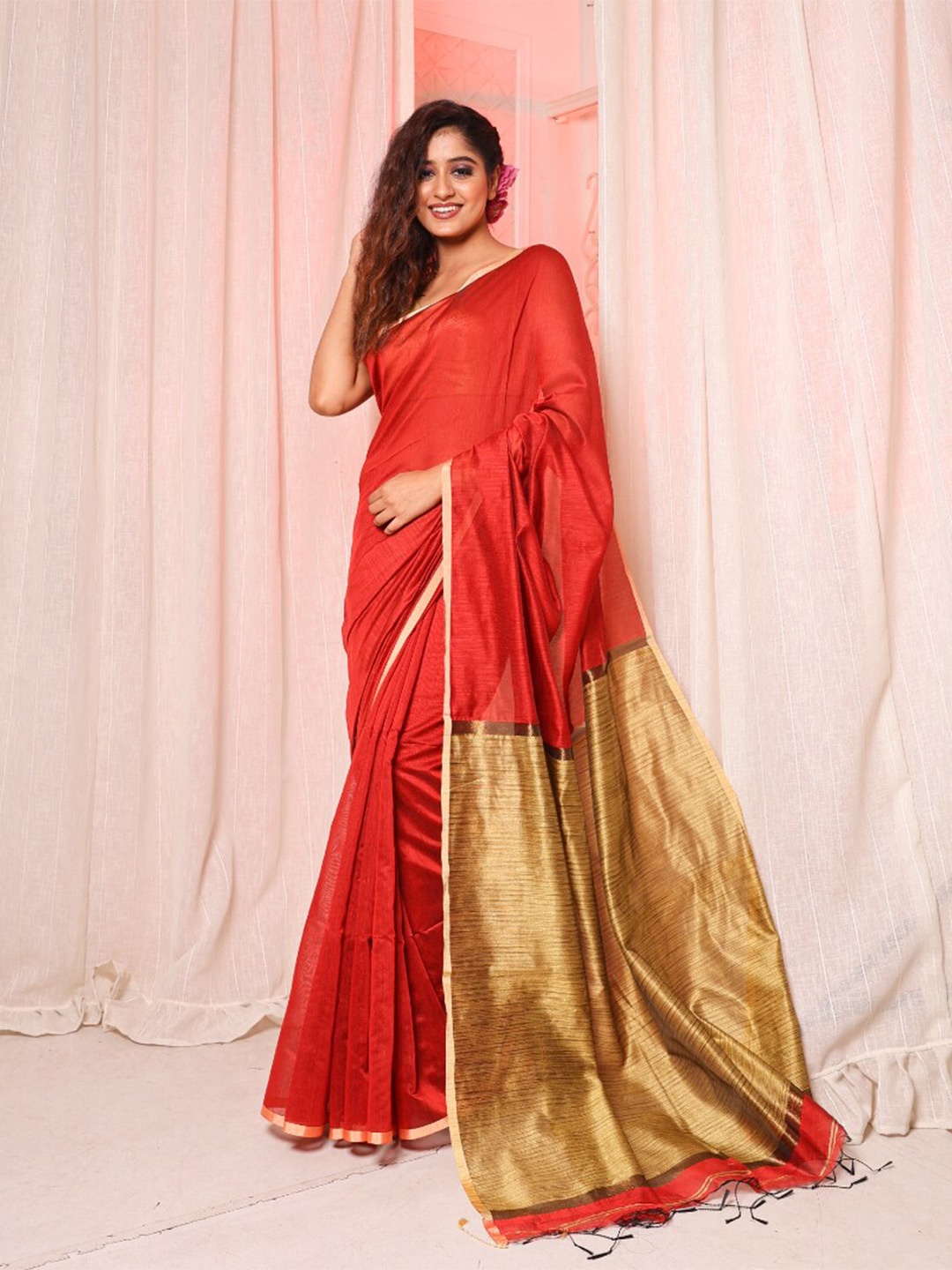 

Arhi Zari Boarder Saree, Red