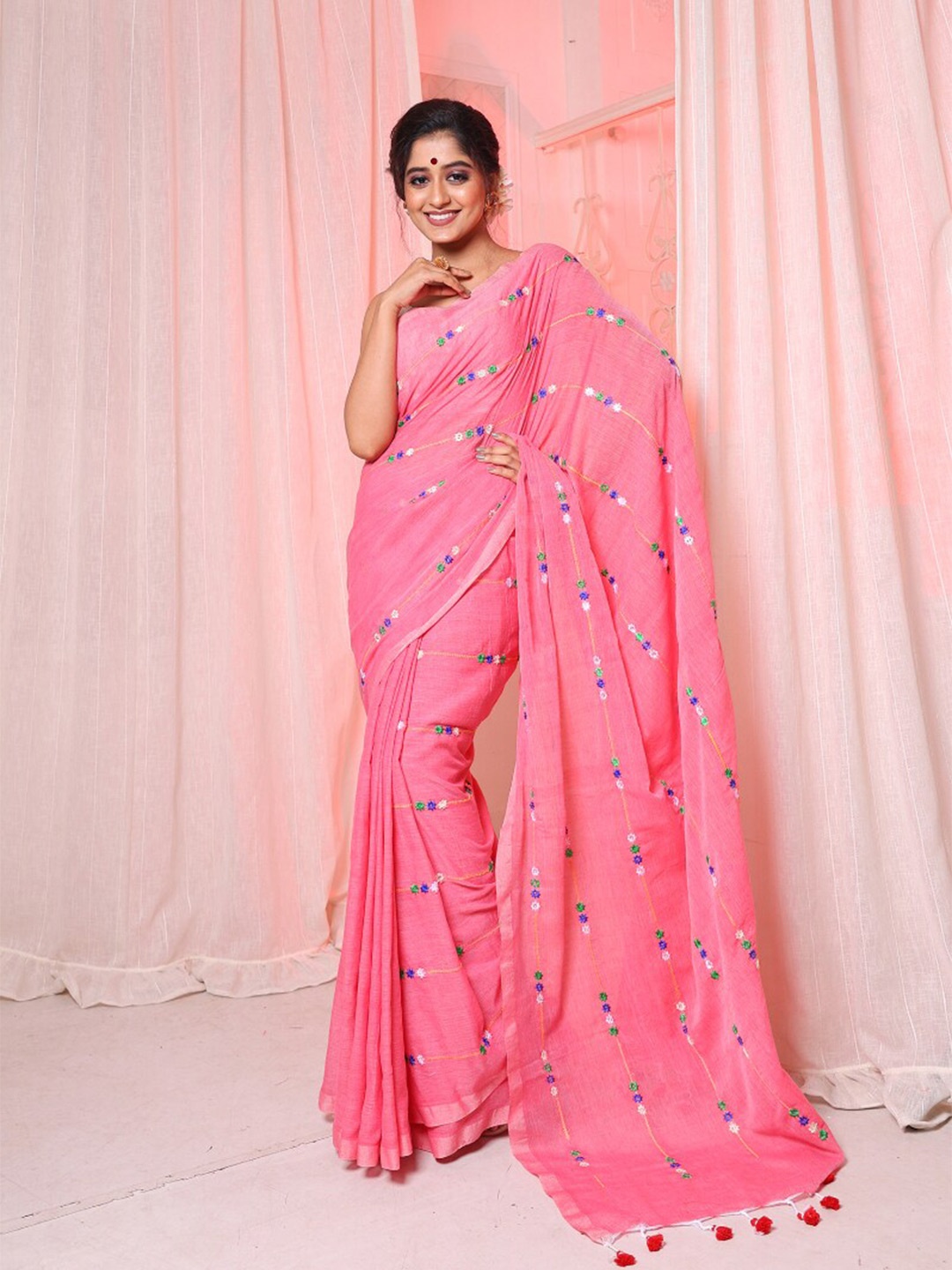 

Arhi Floral Embroidered Pure Cotton Saree, Pink