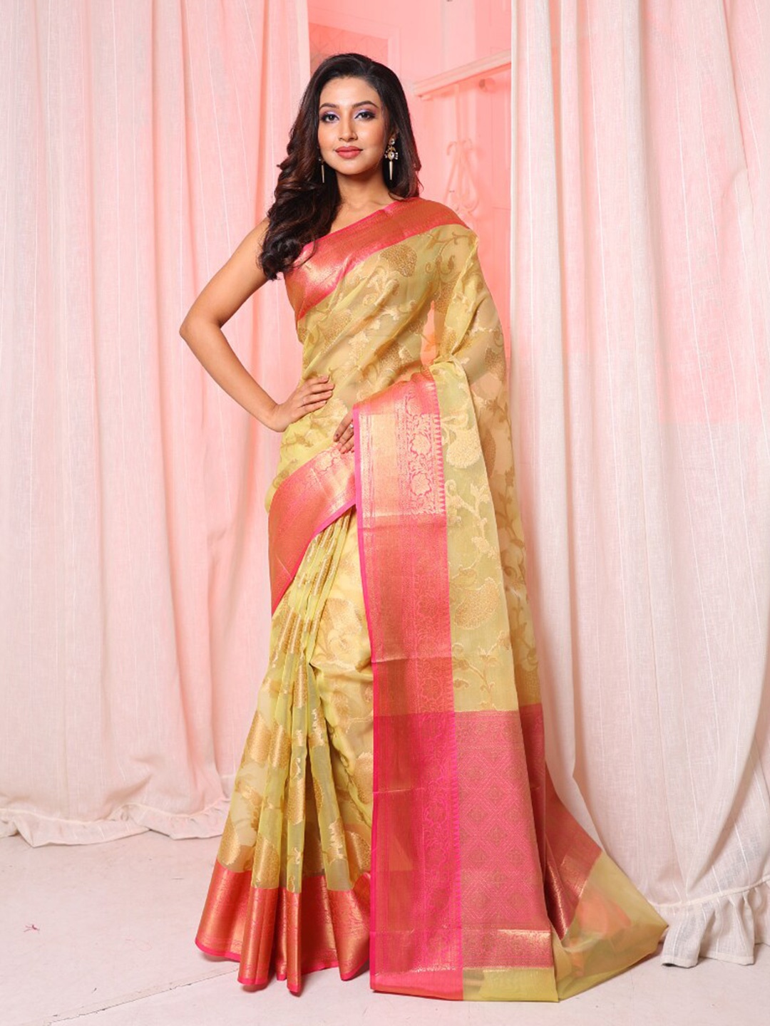 

Arhi Woven Design Zari Organza Saree, Green