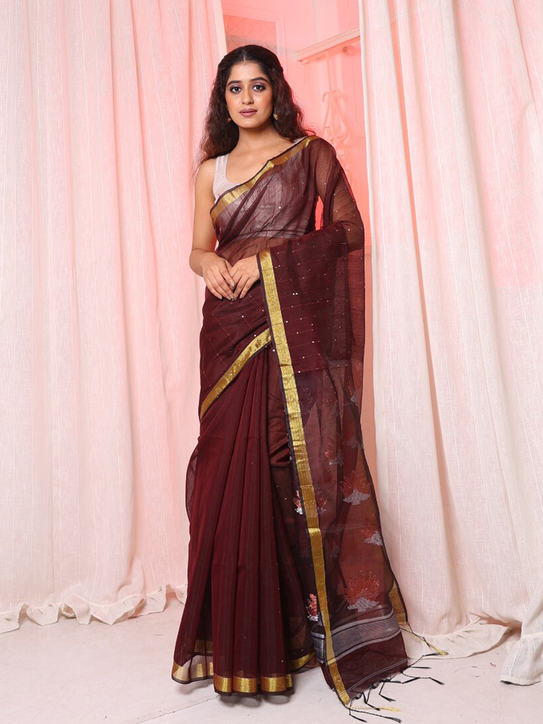 

Arhi Woven Design Sequinned Saree, Brown