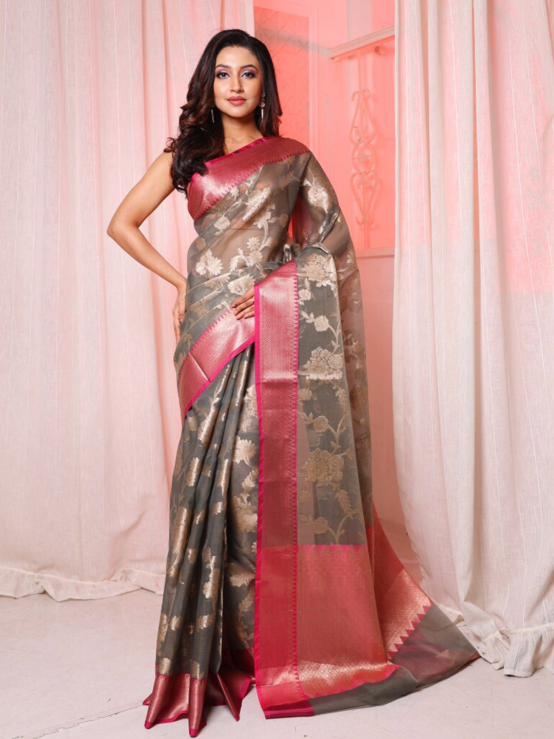 

Arhi Floral Woven Design Zari Organza Saree, Black