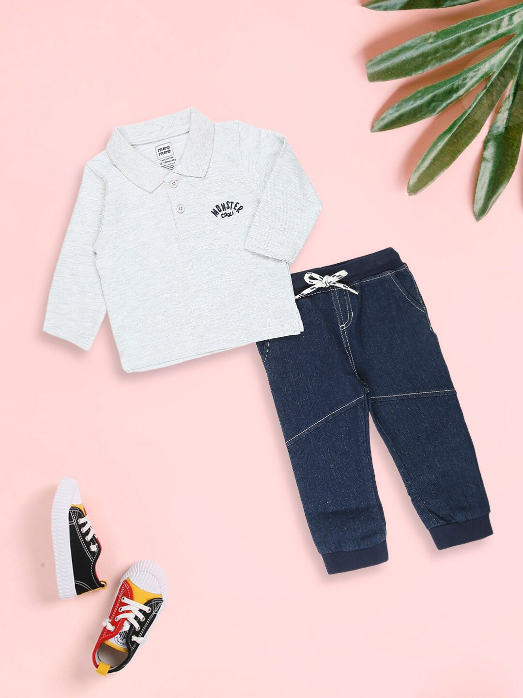 

MeeMee Typography Printed Polo Shirt with Trousers, White