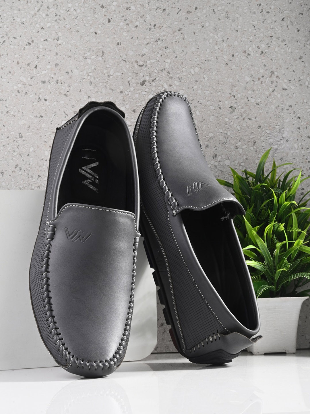 

VIV Men Perforations Comfort Insole Basics Driving Shoes, Grey