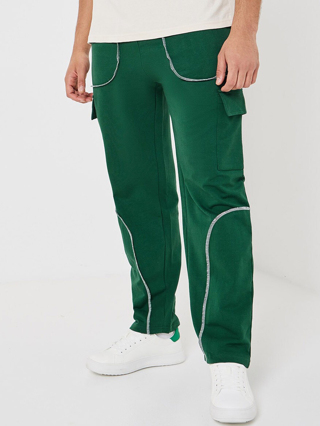

Styli Men Relaxed Fit Cargo Jogger with Contrast Stitch, Green