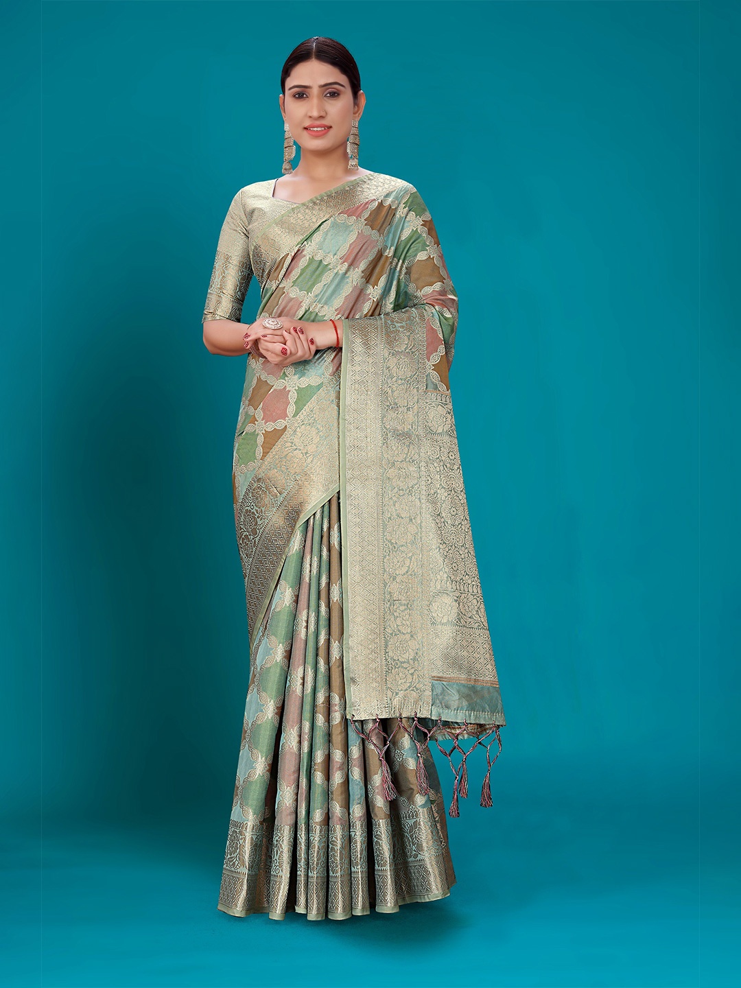 

Nimayaa Ethnic Motifs Woven Design Zari Organza Kanjeevaram Saree, Blue