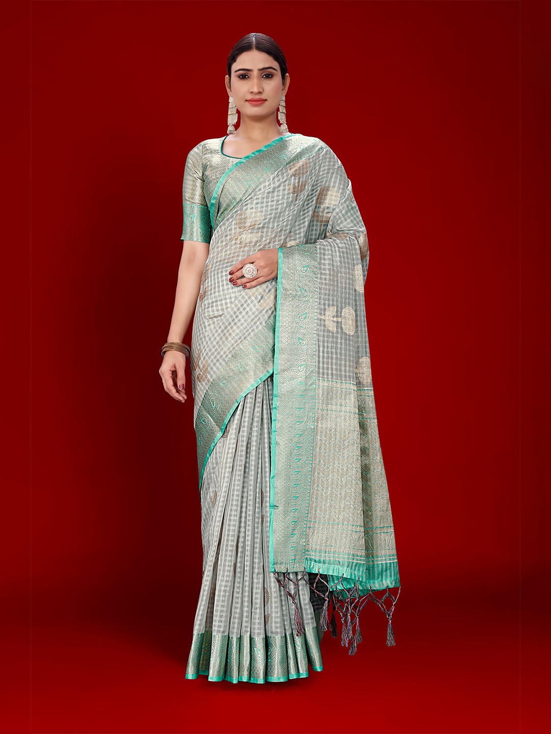 

Nimayaa Checked Zari Organza Kanjeevaram Saree, Grey