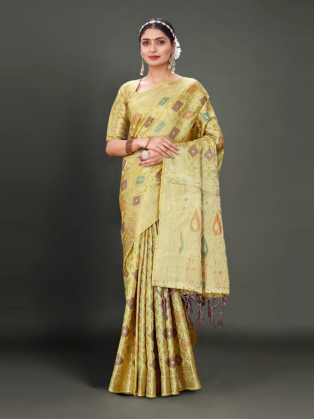 

Nimayaa Ethnic Motifs Woven Design Zari Organza Kanjeevaram Saree, Olive