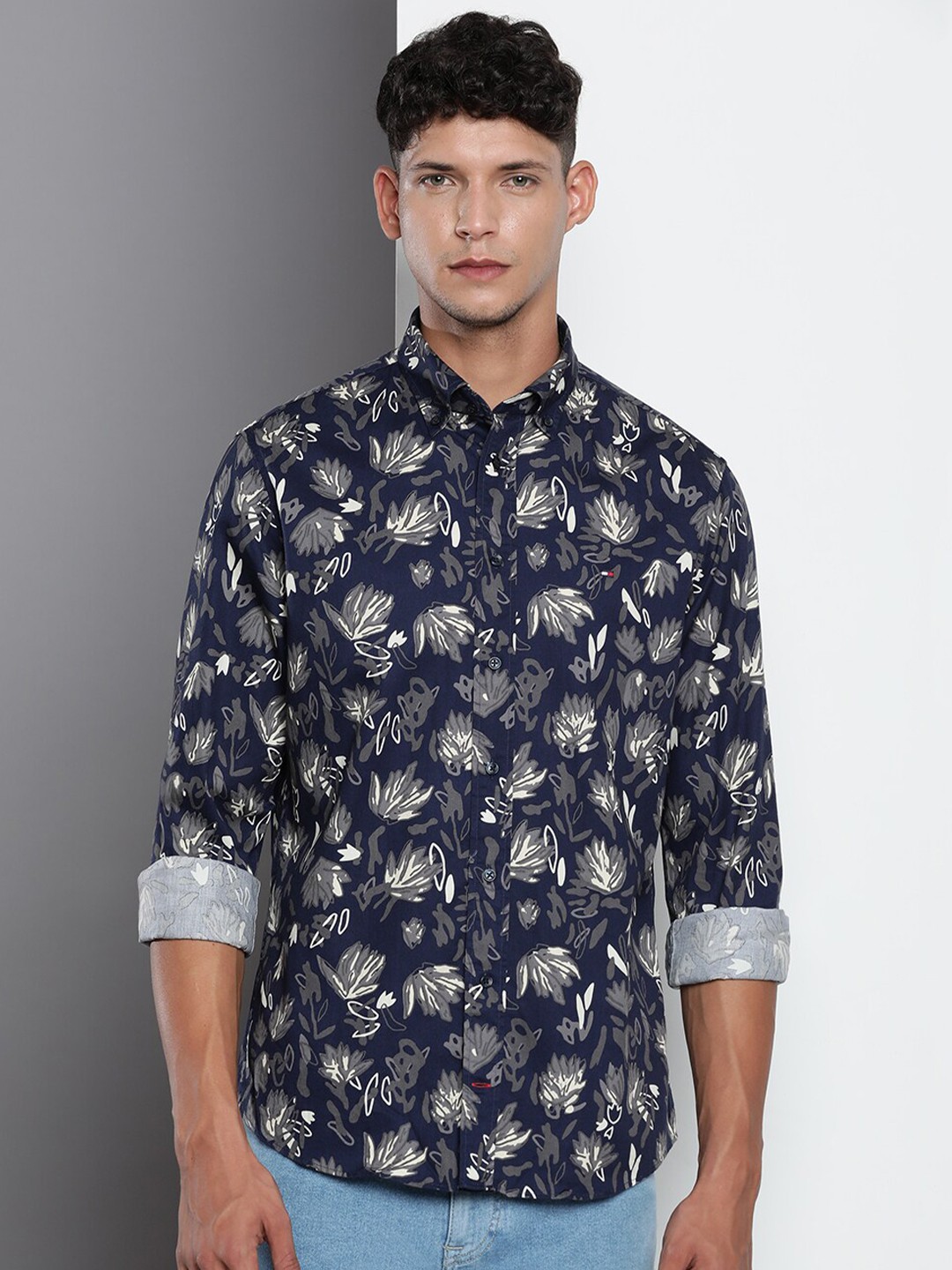 

Tommy Hilfiger Leaf Printed Button Down Collar Regular Fit Pure Cotton Casual Shirt, Navy blue