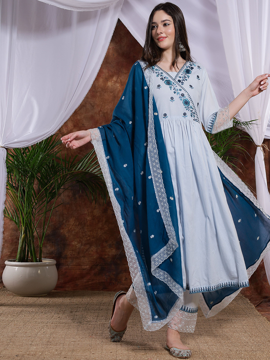 

MESMORA FASHION Floral Embroidered Thread Work Pure Cotton Kurta with Trousers & Dupatta, Blue