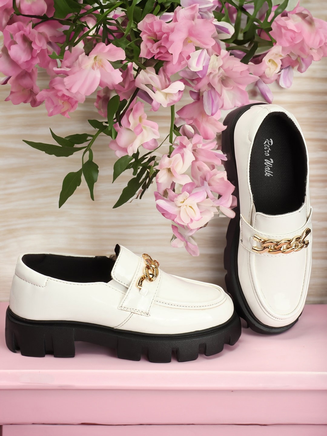 

Retro Walk Women Embellished Heeled Memory Foam Lightweight Loafers, White