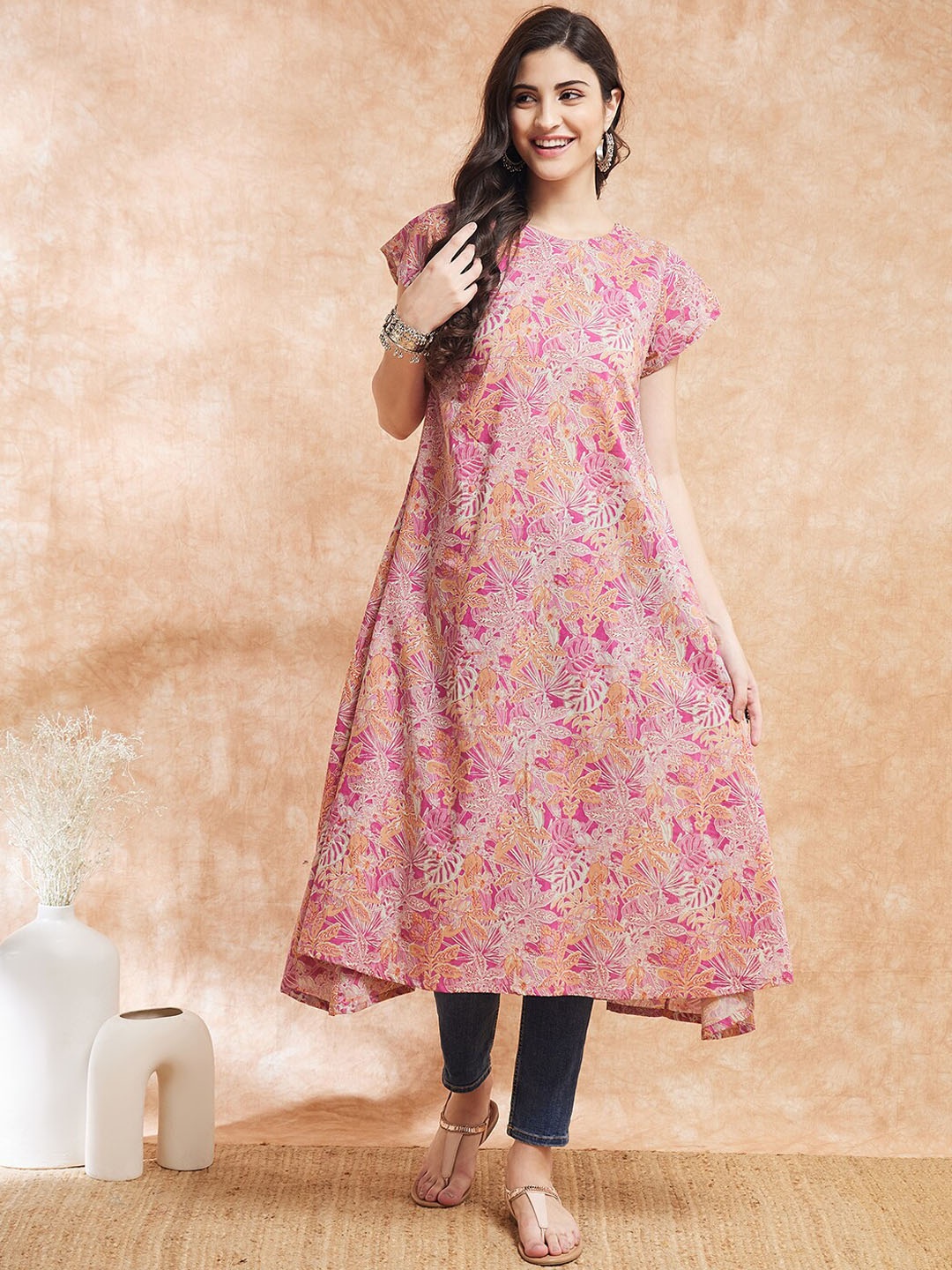 

InWeave Floral Printed A-Line Kurta, Pink