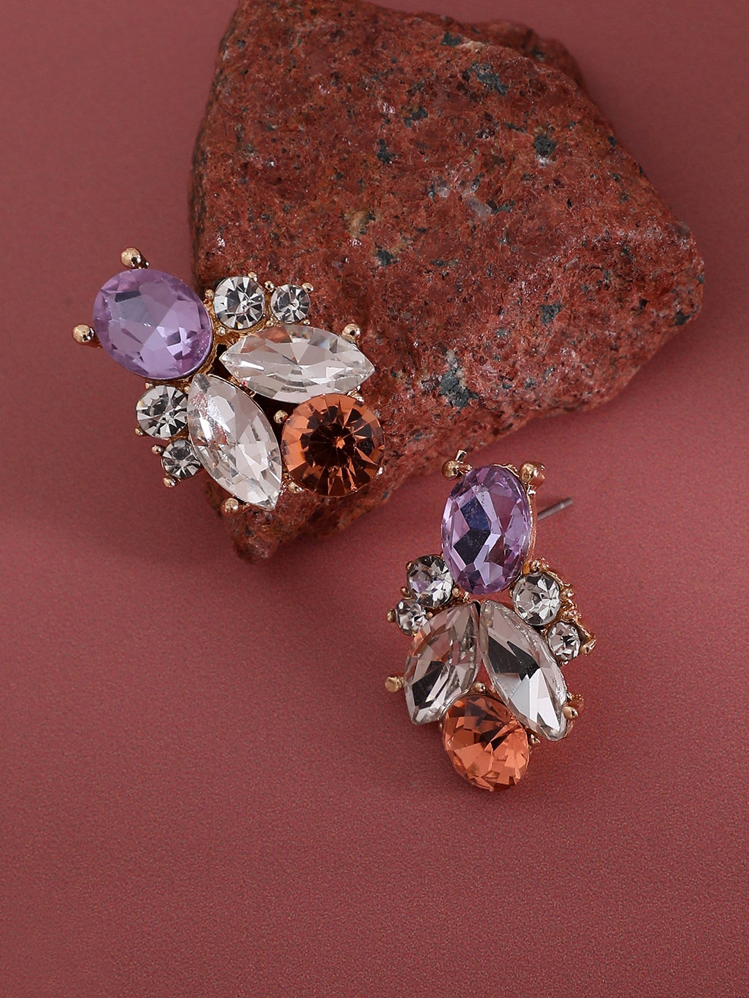 

SOHI Gold-Plated Contemporary Studs Earrings