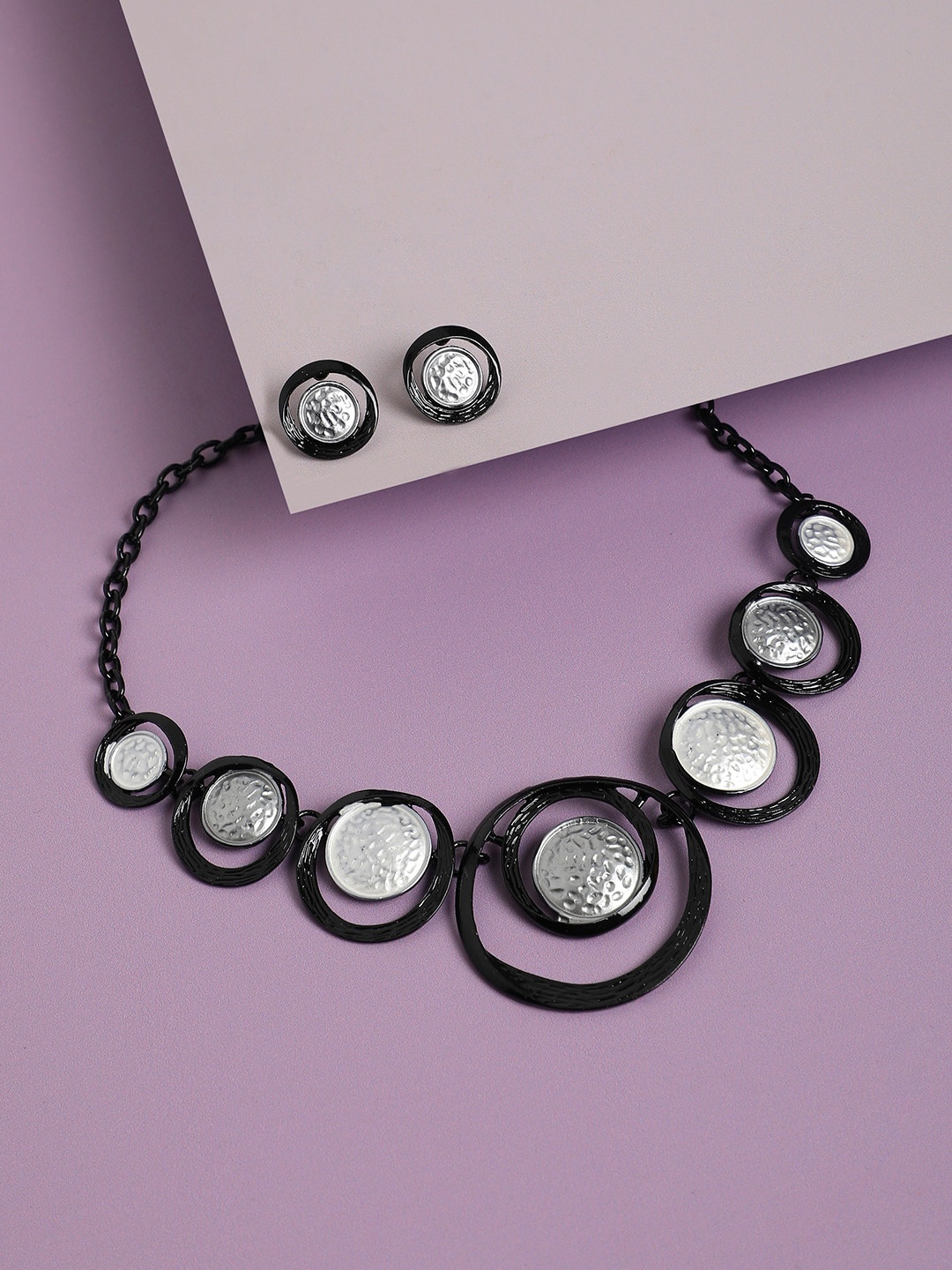 

SOHI Dented Circular Necklace & Earrings, Silver