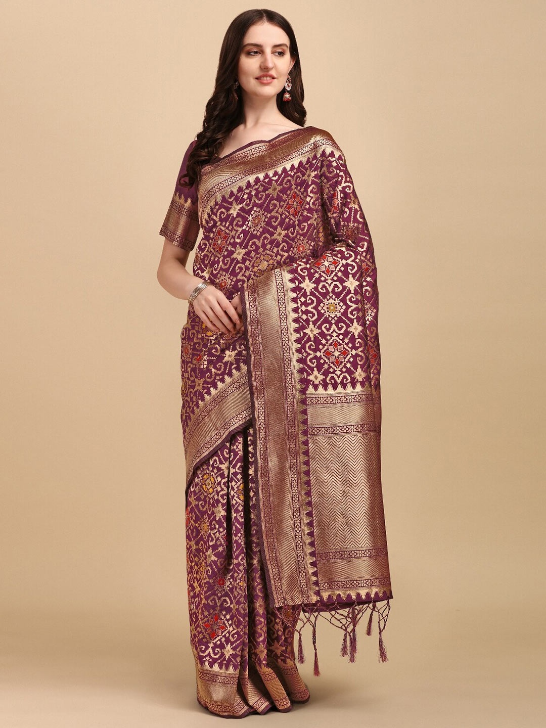 

DIVASTRI Woven Design Zari Banarasi Saree, Maroon