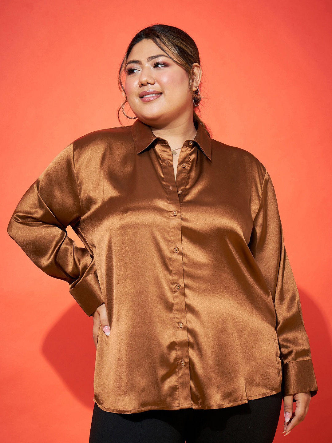 

SASSAFRAS Curve Brown Comfort Spread Collar Opaque Satin Casual Shirt