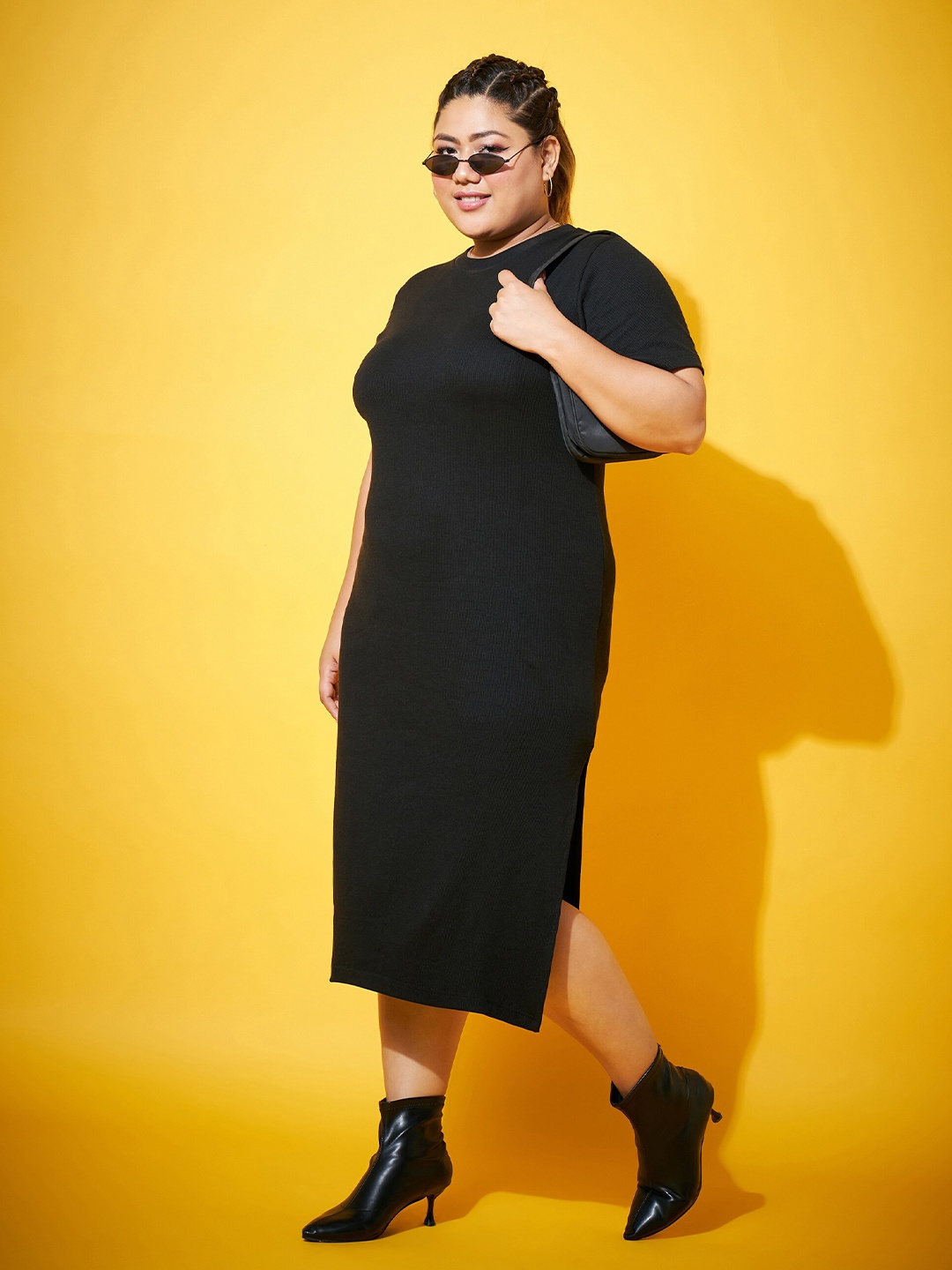 

SASSAFRAS Curve Plus Size Black Sheath Midi Dress