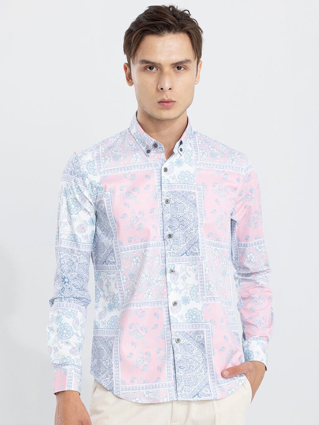

Snitch Pink Abstract Printed Button-Down Collar Classic Slim Fit Cotton Casual Shirt