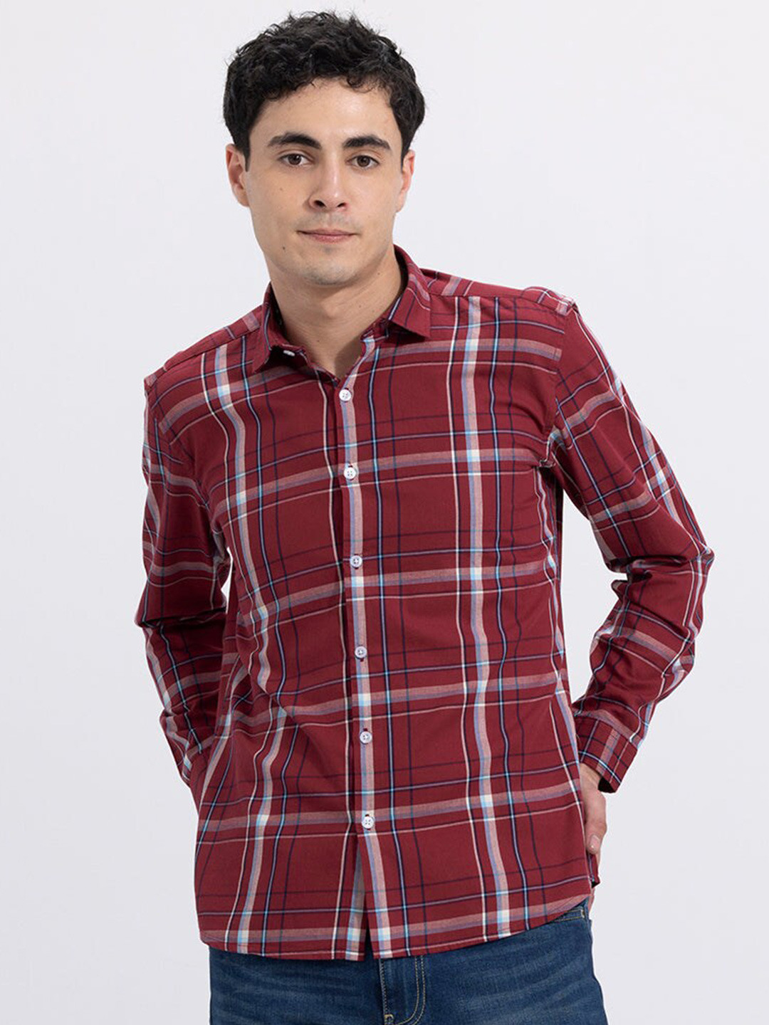 

Snitch Red Tartan Checks Checked Classic Slim Fit Cotton Casual Shirt